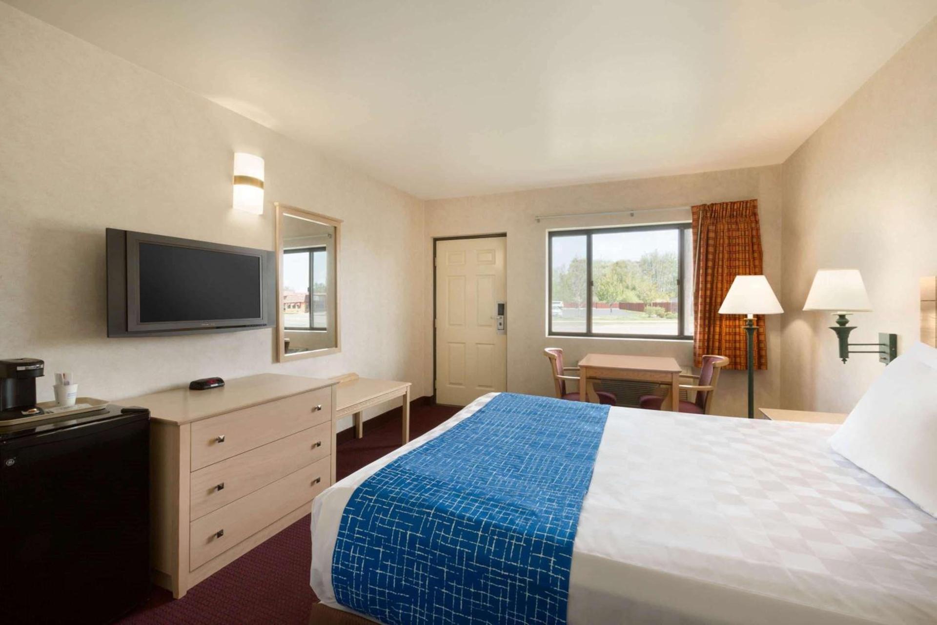 Travelodge by Wyndham Niagara Falls - New York photo 54