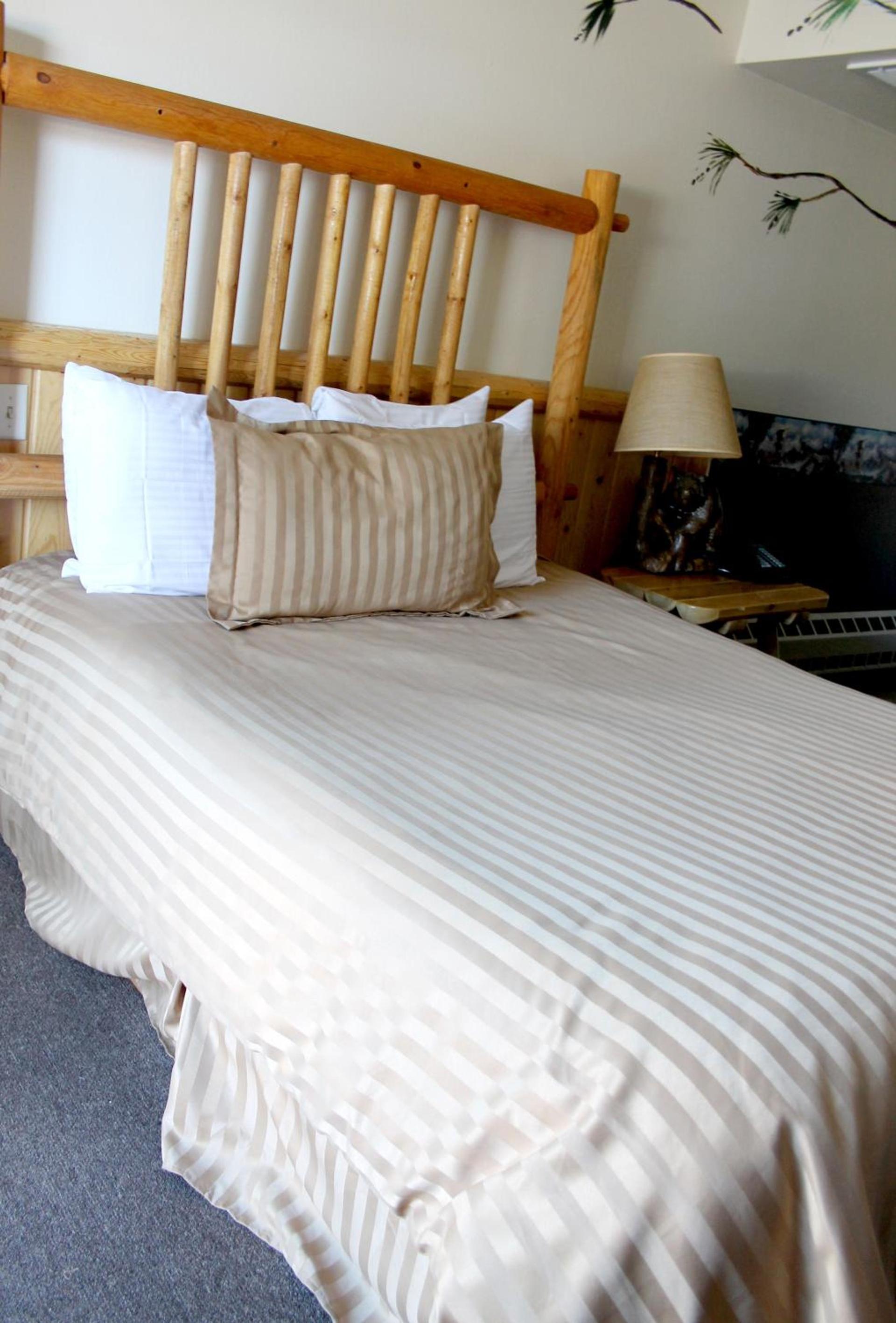 Fireside Lodge photo 3