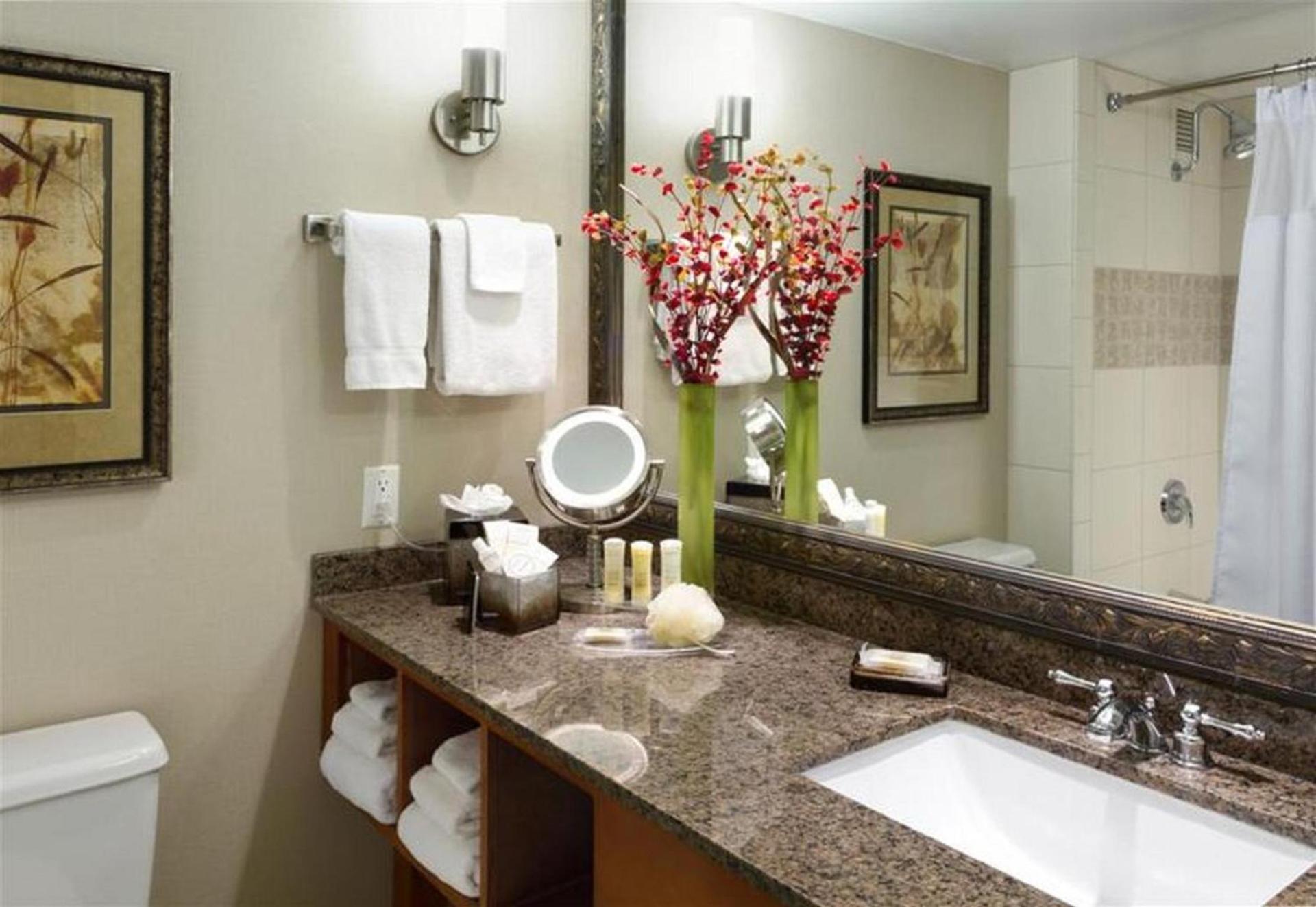 Crowne Plaza Minneapolis West by IHG photo 3