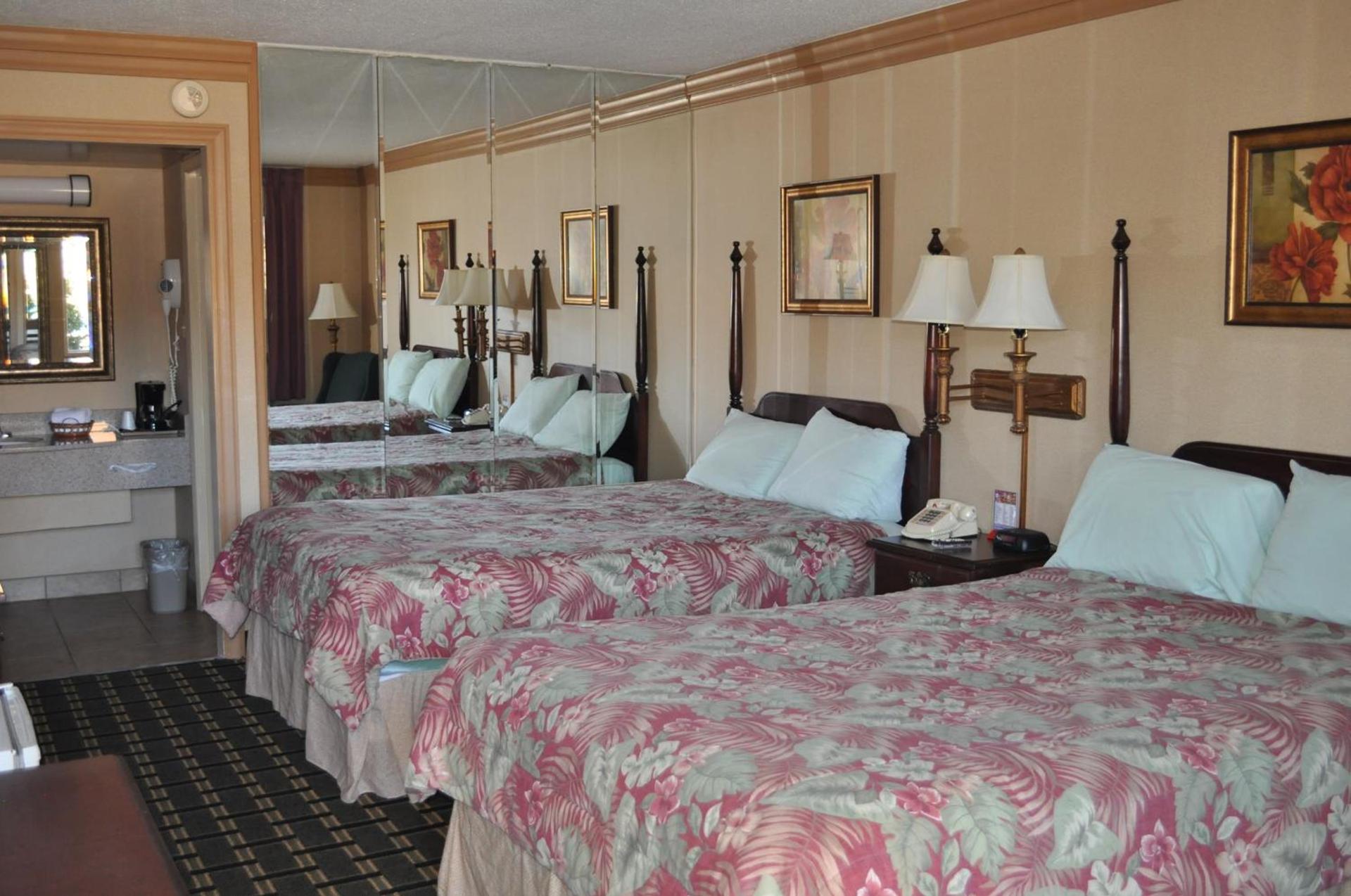 Executive Inn, Springdale photo 19