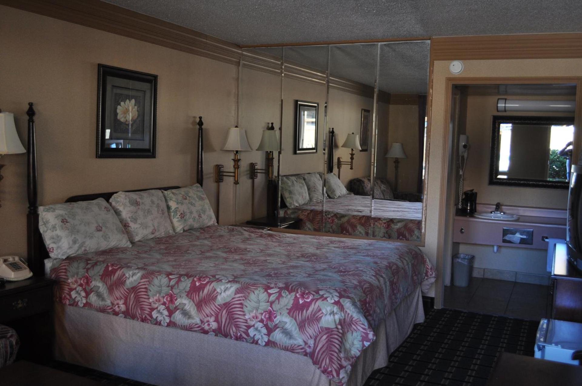 Executive Inn, Springdale photo 21
