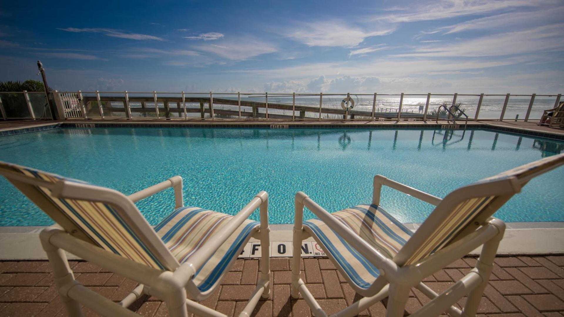 Family Friendly - Direct Oceanfront Sanibel 303 photo 5