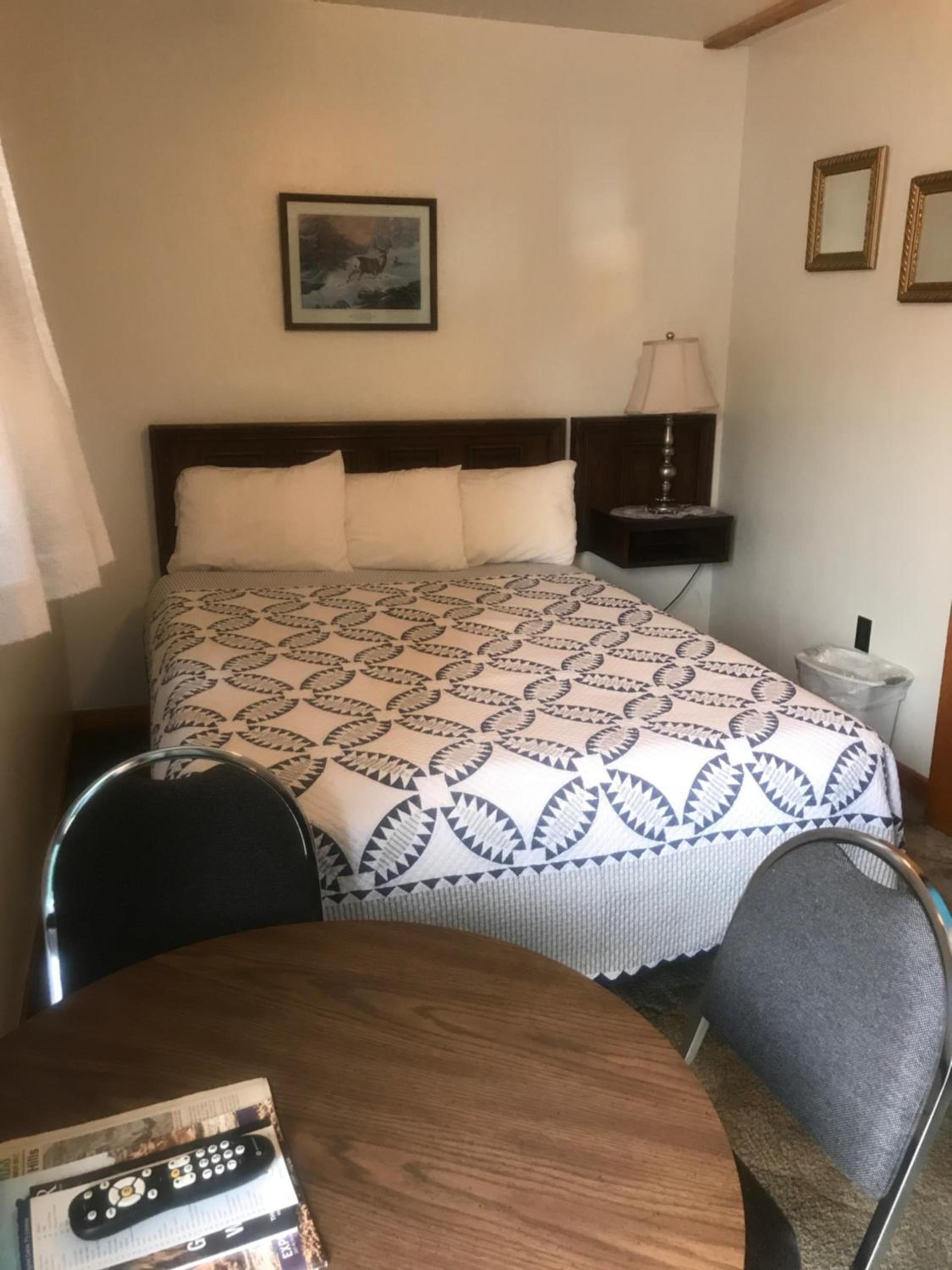 Chalet Motel photo 5