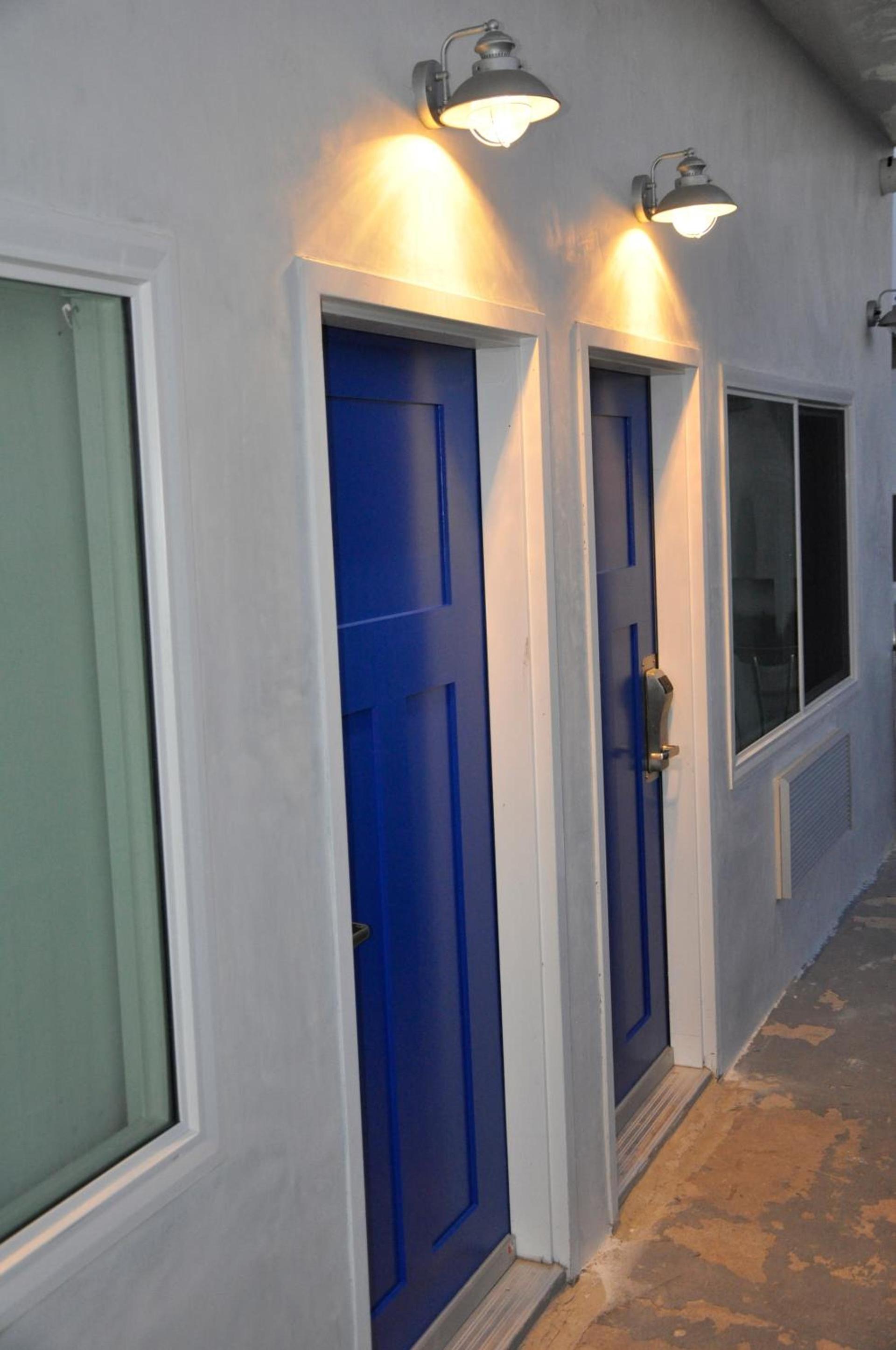 The Belmont Shore Inn photo 40