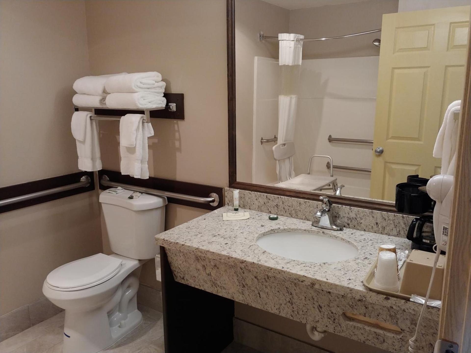Harborside Inn photo 13