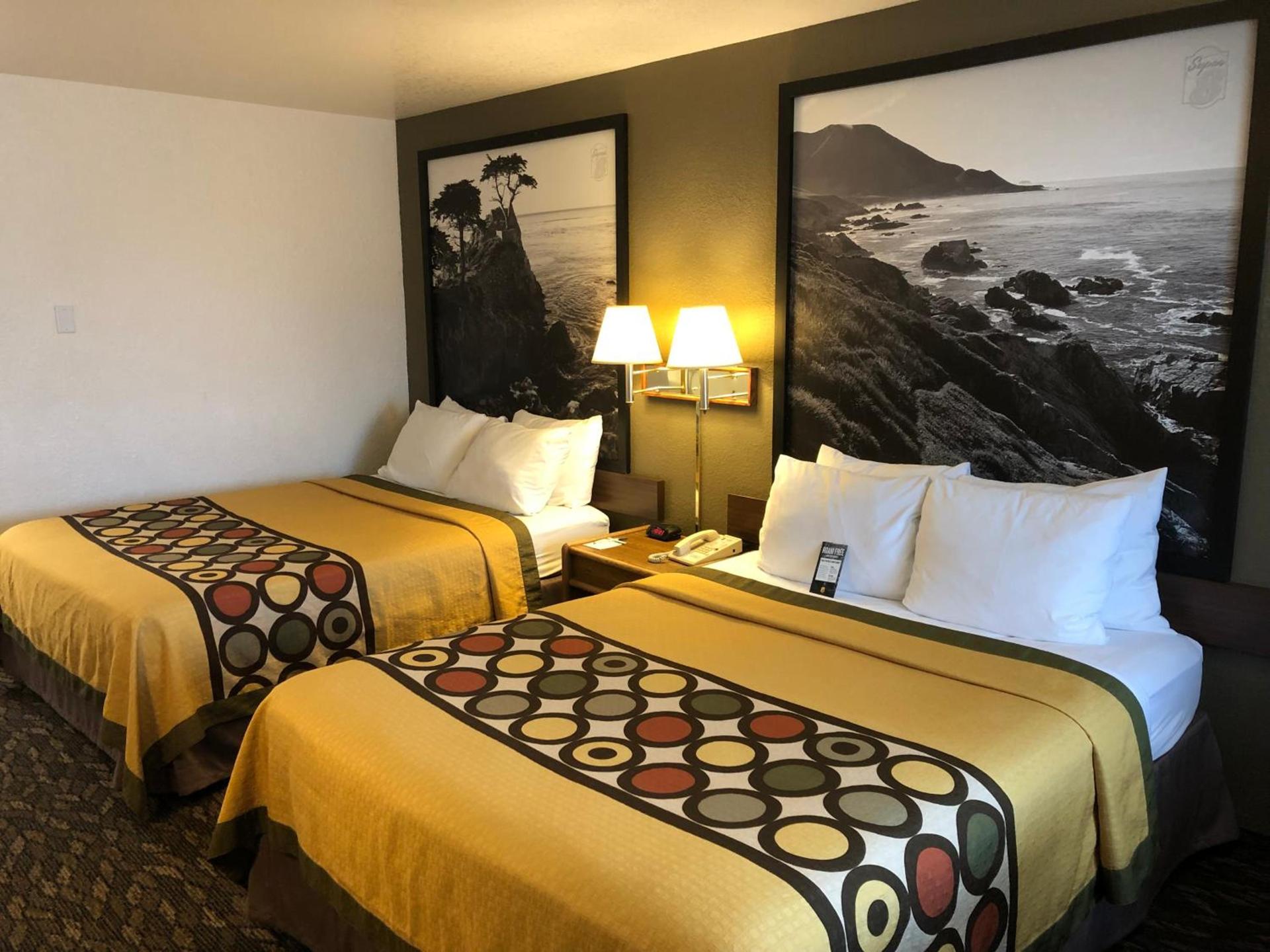 Super 8 by Wyndham Fort Bragg photo 9