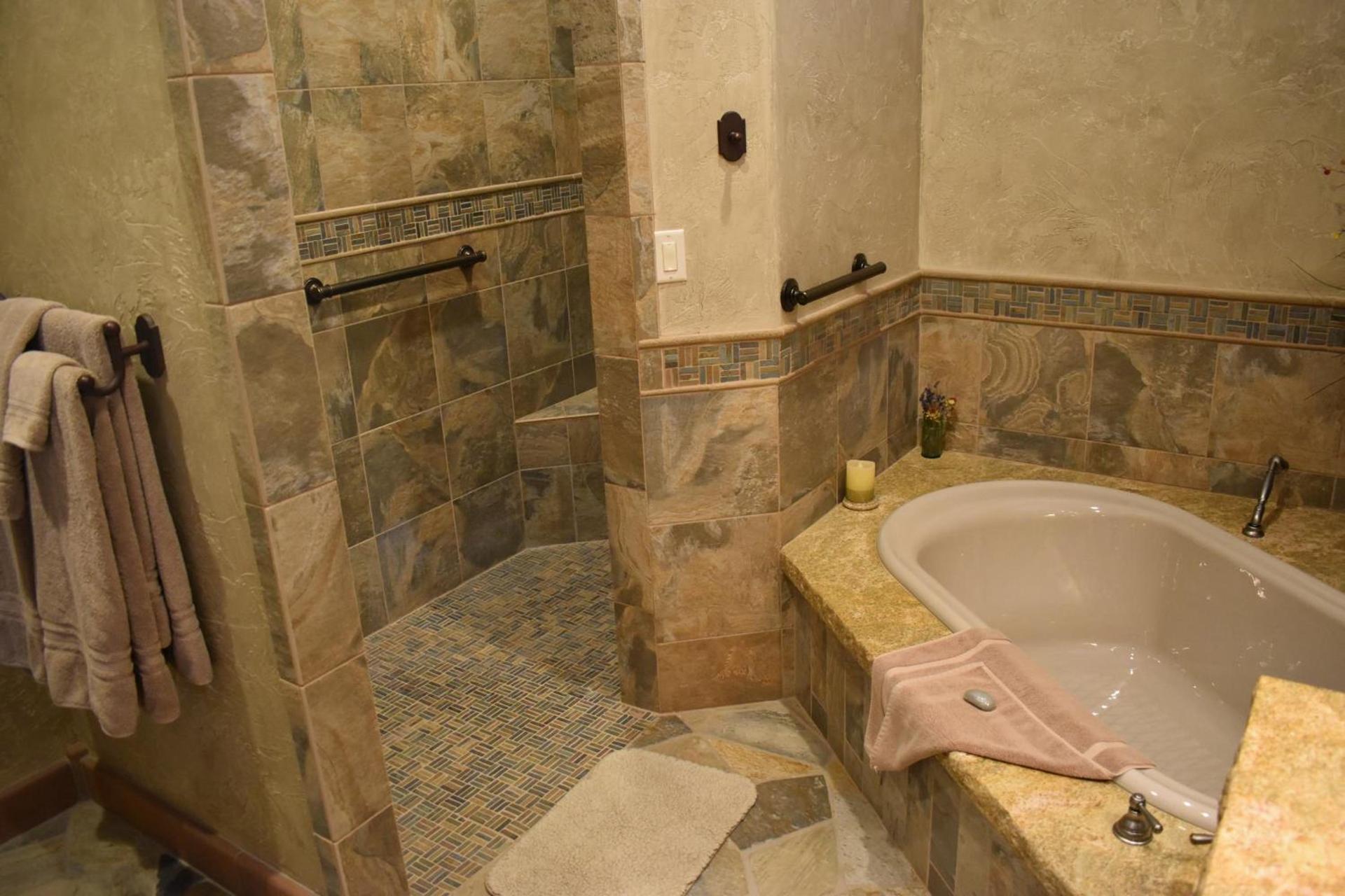 Cougar Ridge Resort photo 45