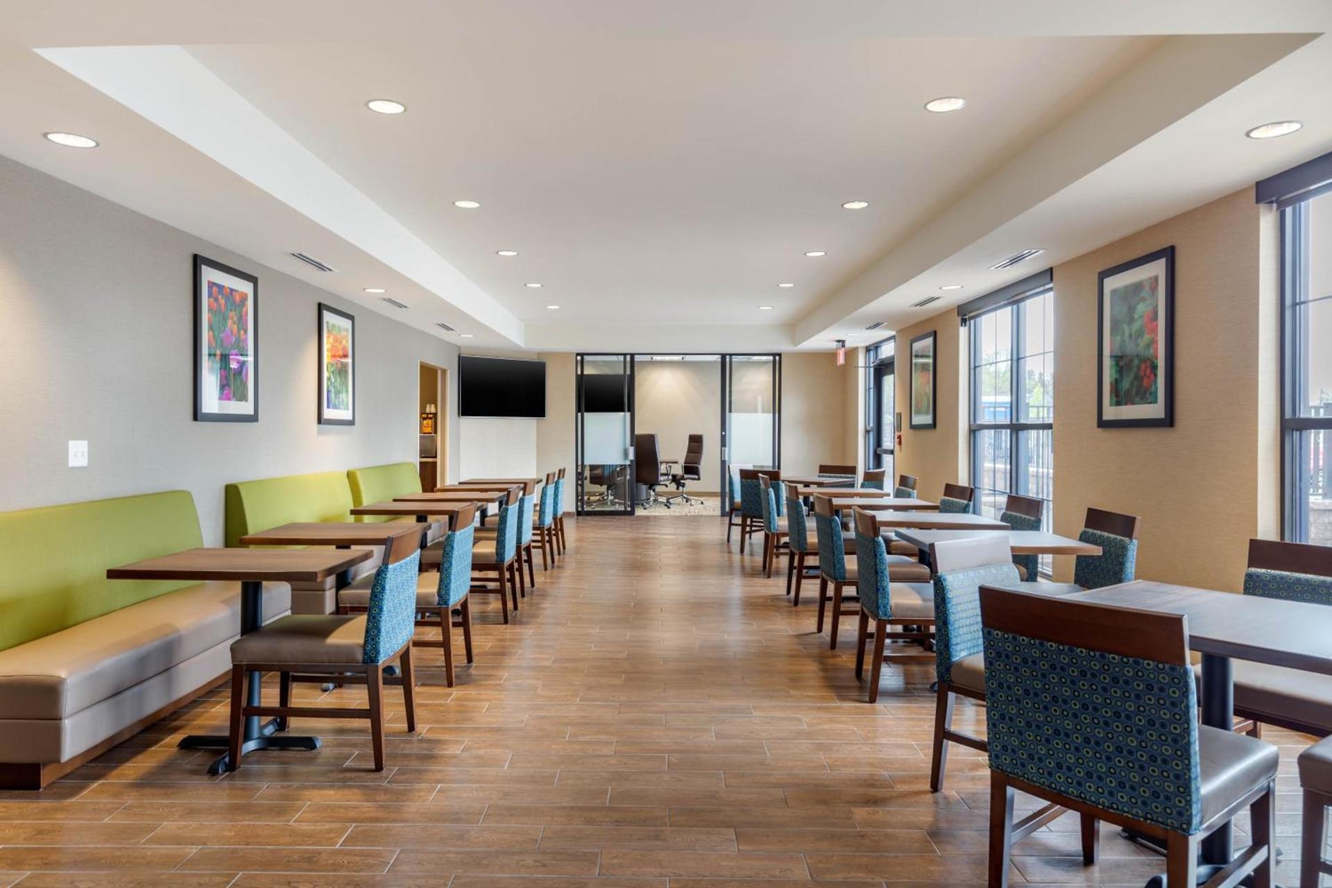 Comfort Inn & Suites Schenectady - Scotia photo 18