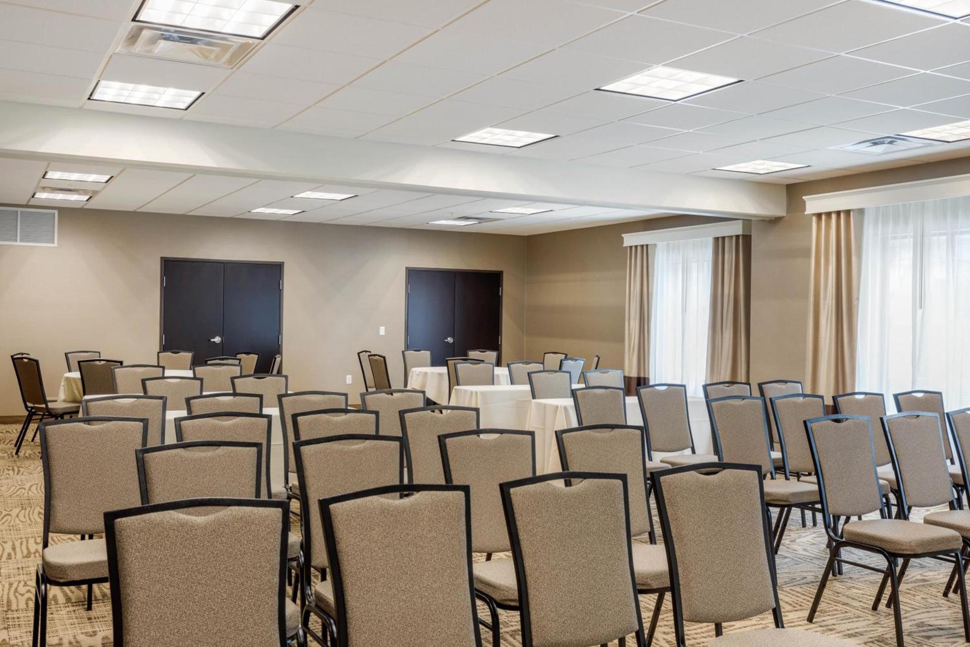 Comfort Inn & Suites Schenectady - Scotia photo 50