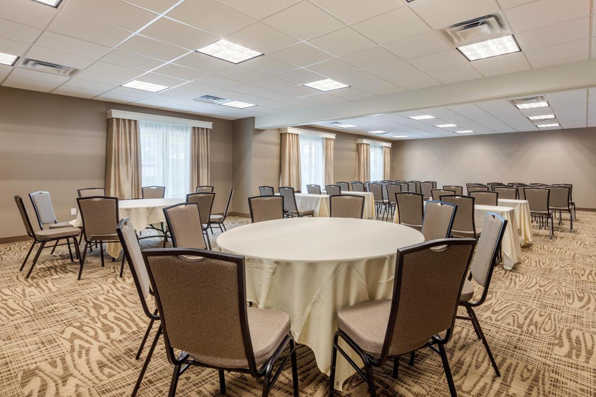 Comfort Inn & Suites Schenectady - Scotia photo 49