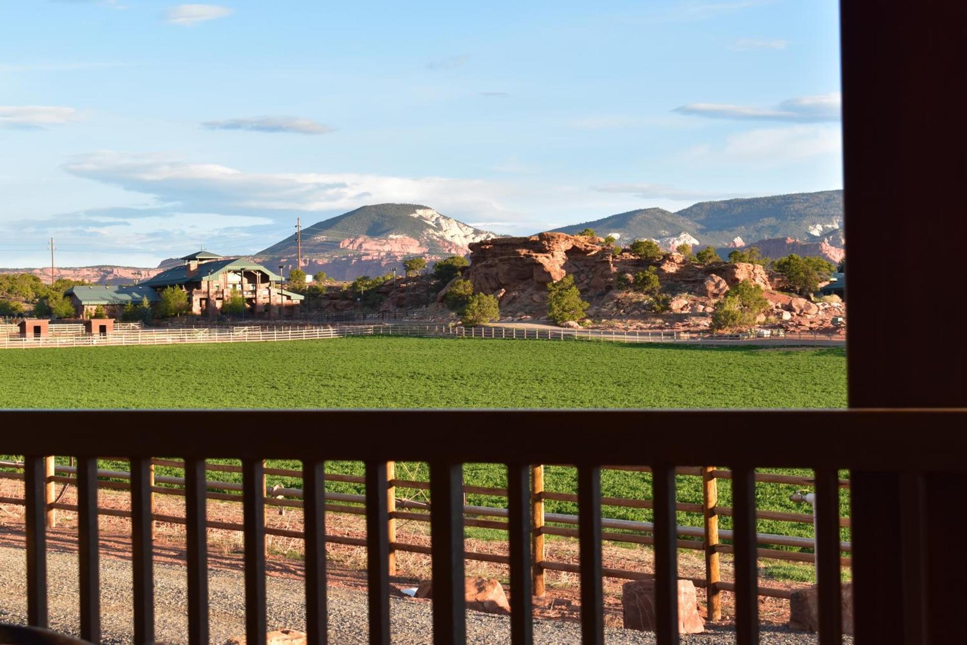 Cougar Ridge Resort photo 32