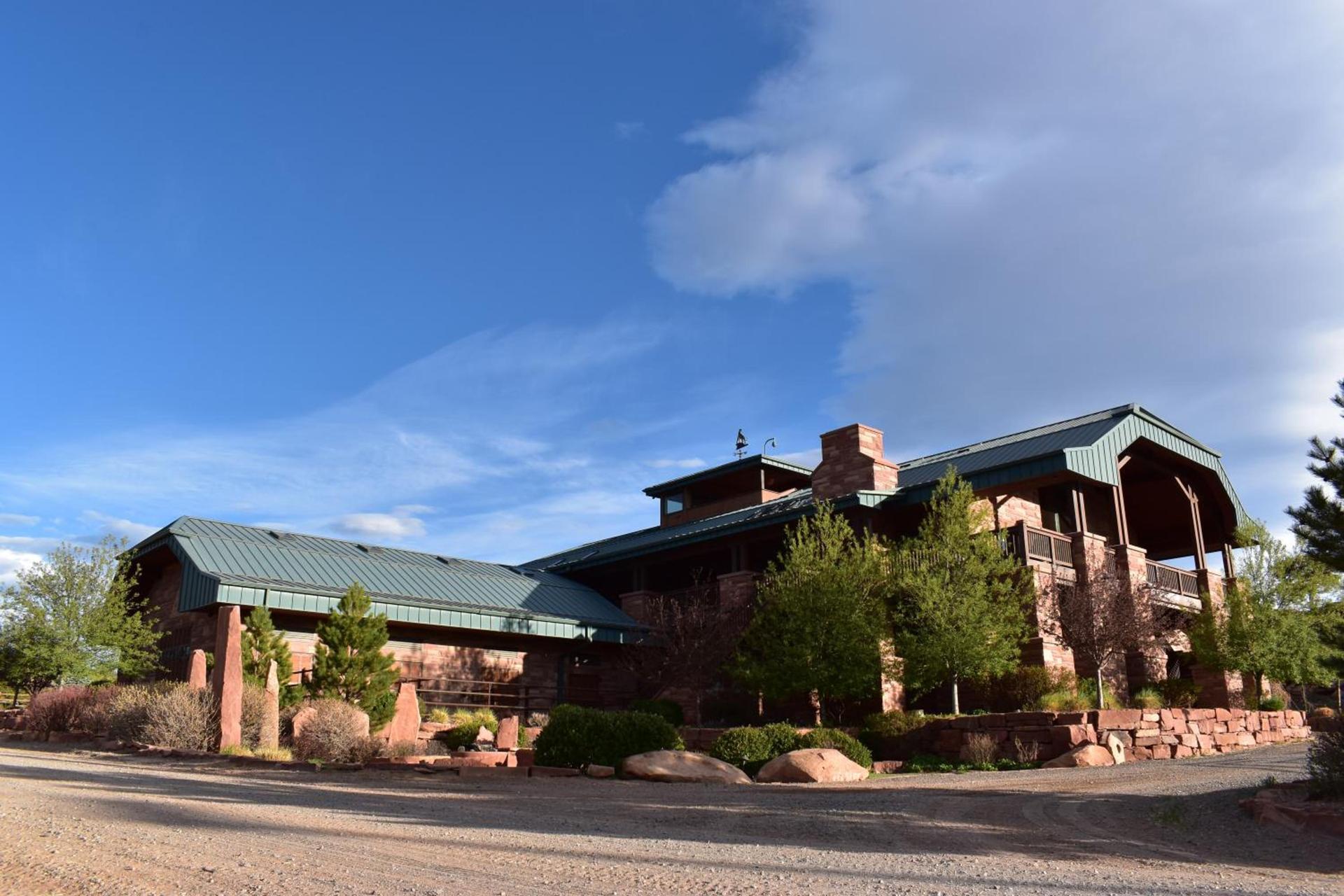 Cougar Ridge Resort photo 35