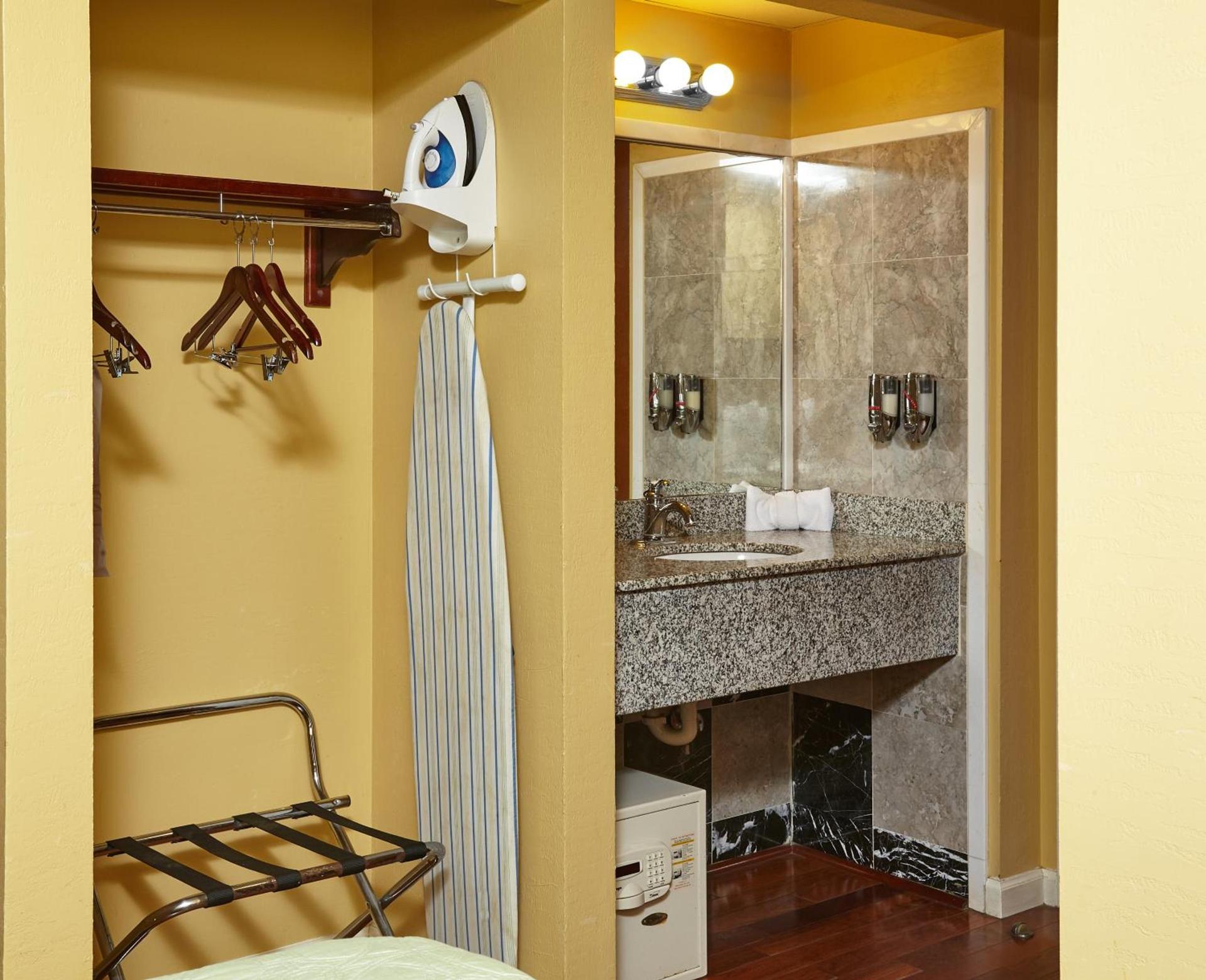 Ocean Inn & Suites photo 21