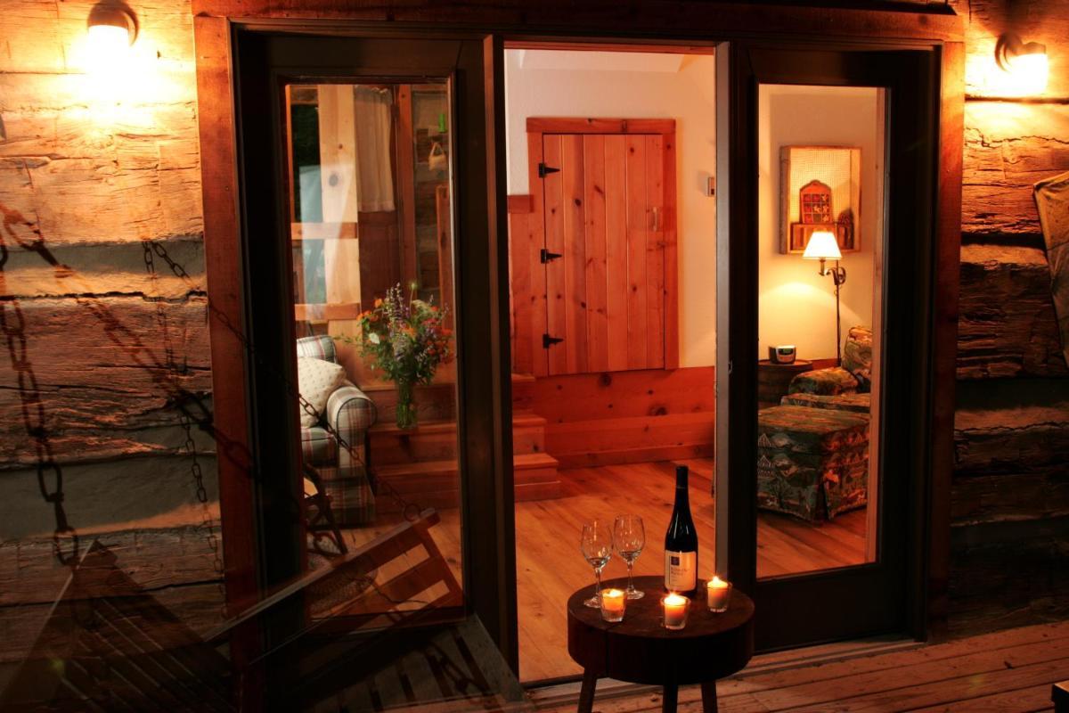 Inn & Spa at Cedar Falls photo 22