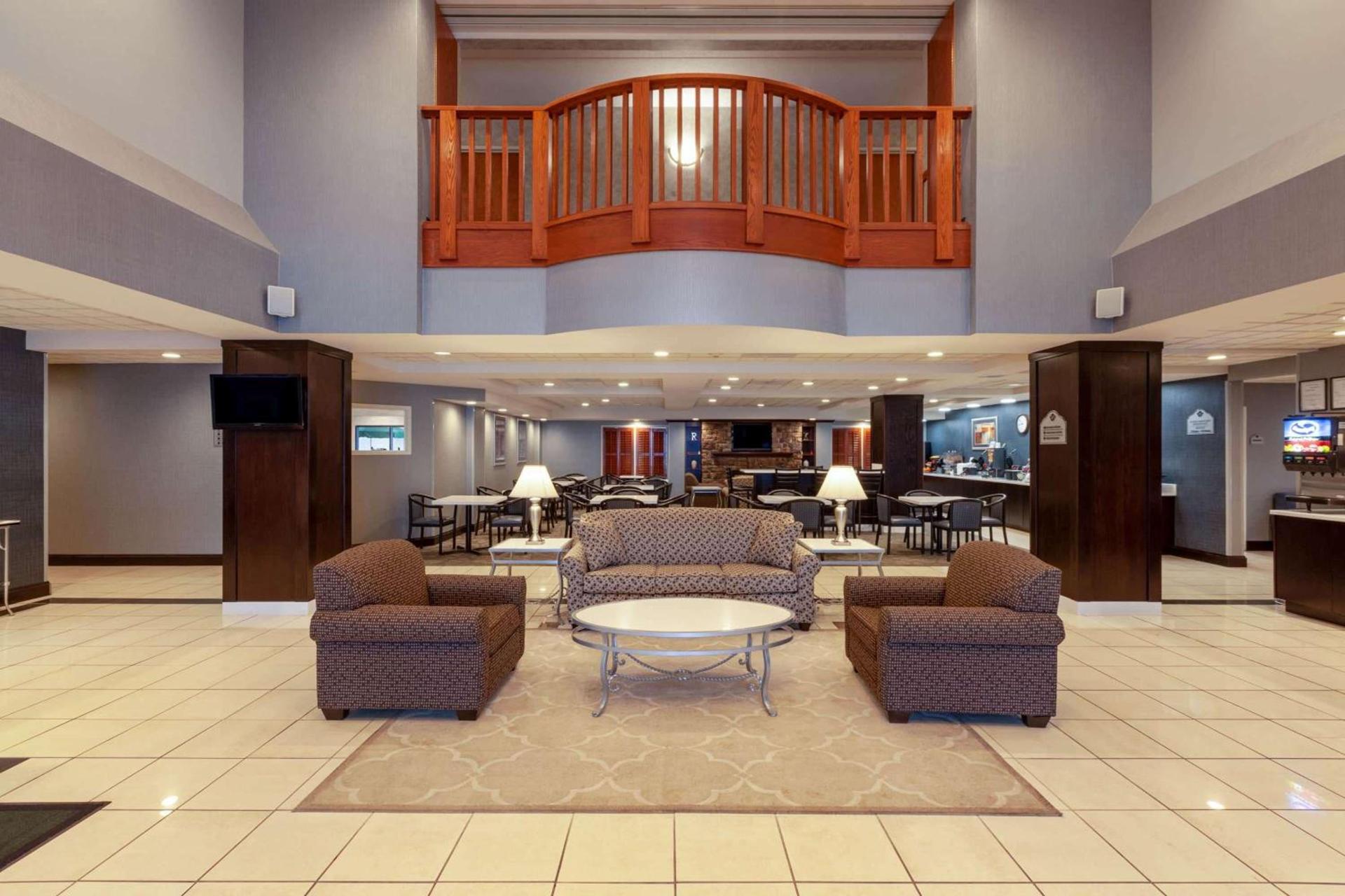 Wingate by Wyndham Erie photo 3