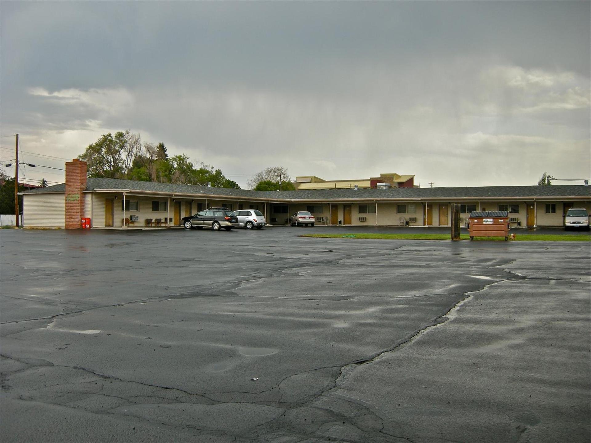Hub Motel photo 17