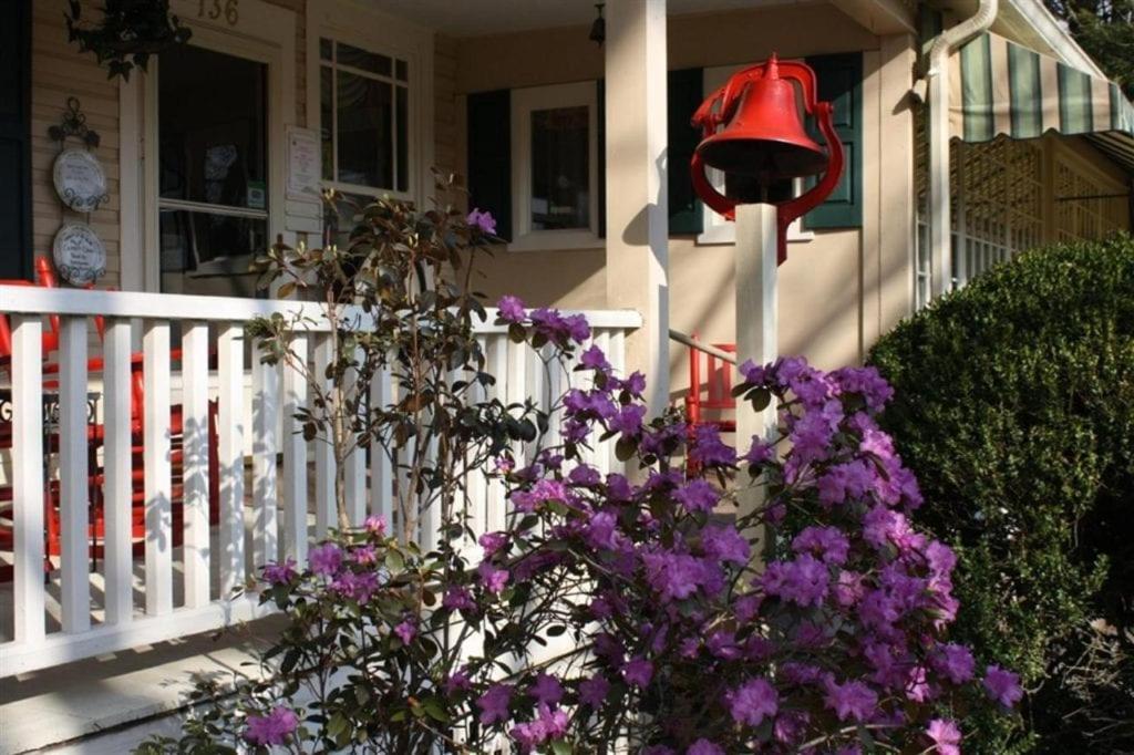 Red Rocker Inn photo 31