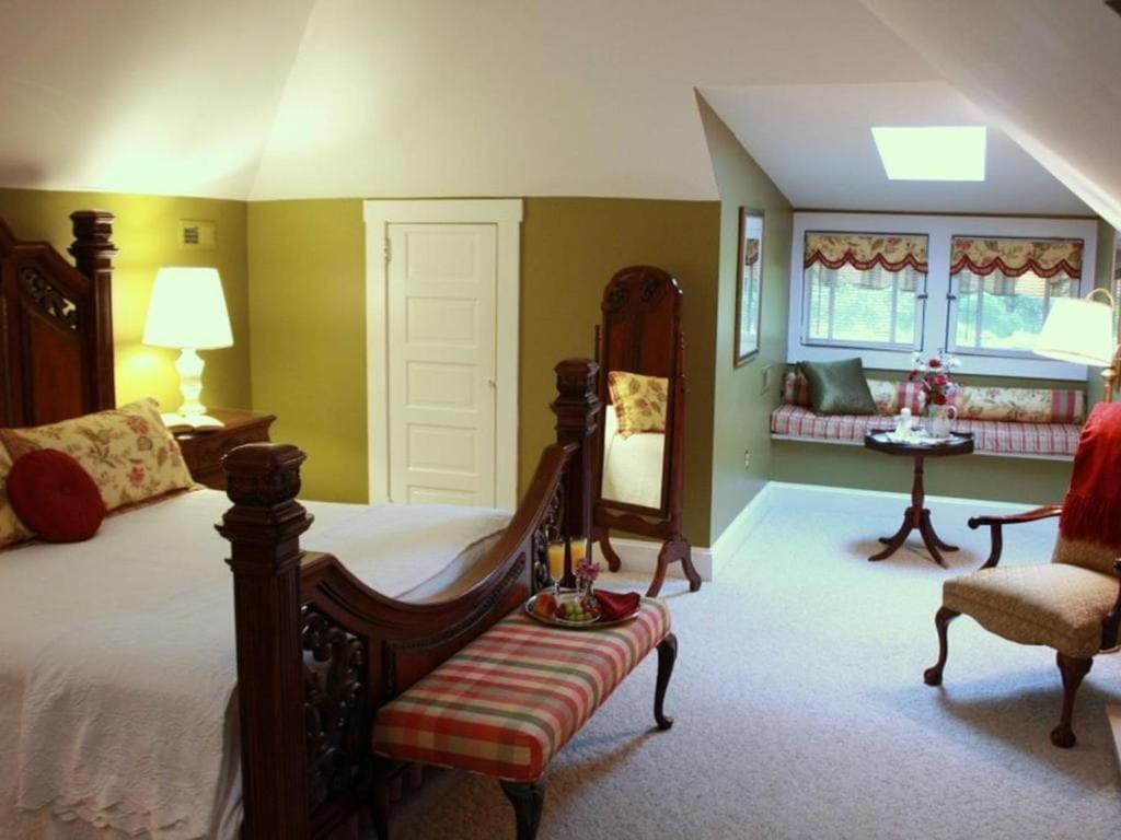Red Rocker Inn photo 61