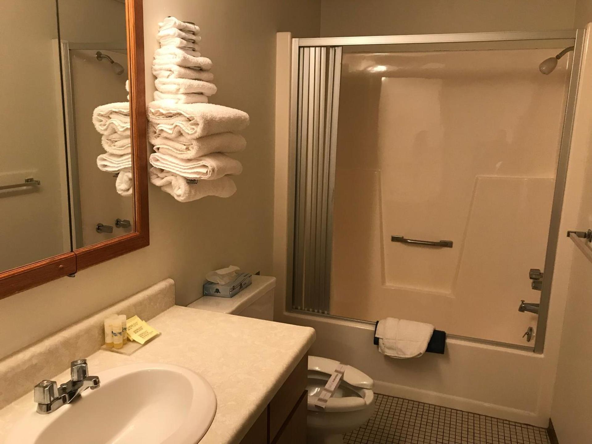 Brentwood Motor Inn photo 3