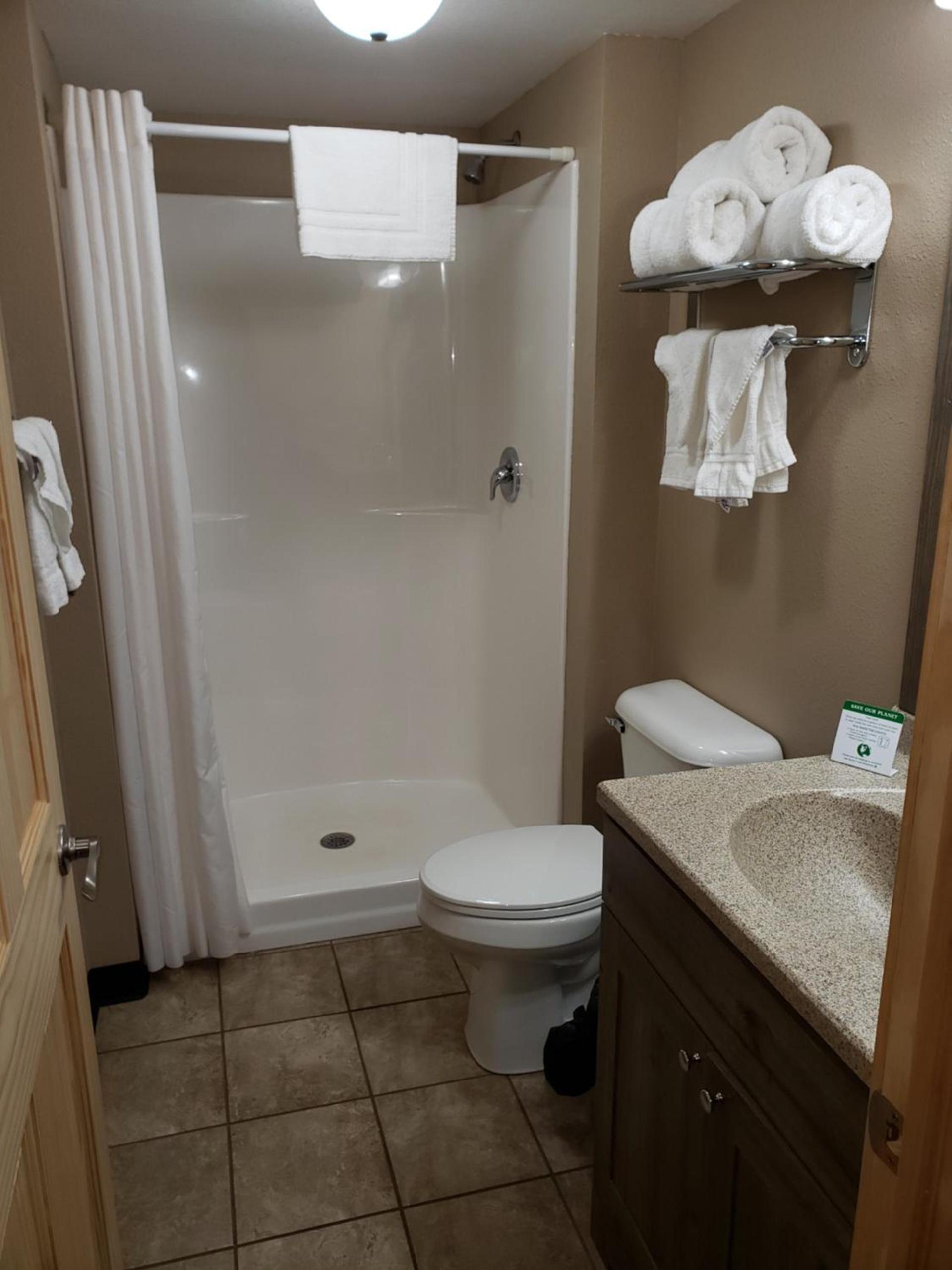 Woodside Dells Hotel & Suites photo 70
