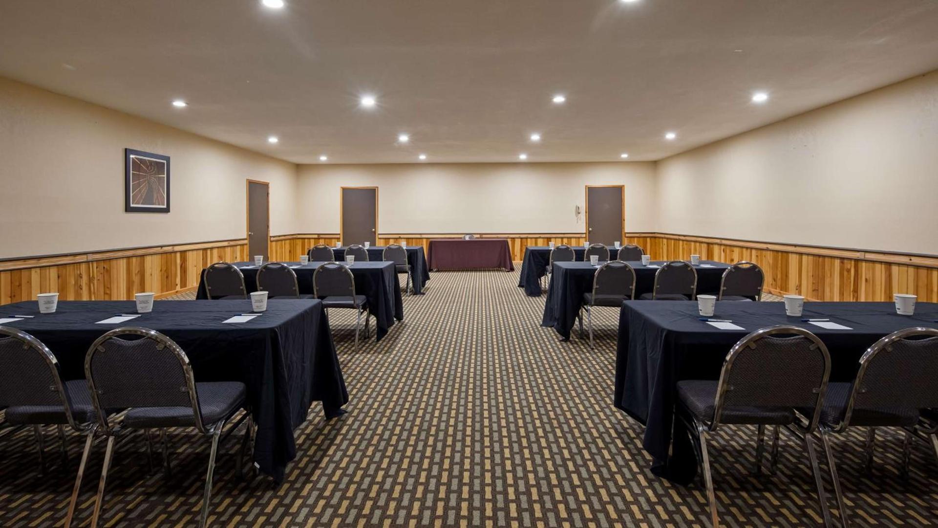 Best Western Pine Springs Inn photo 10