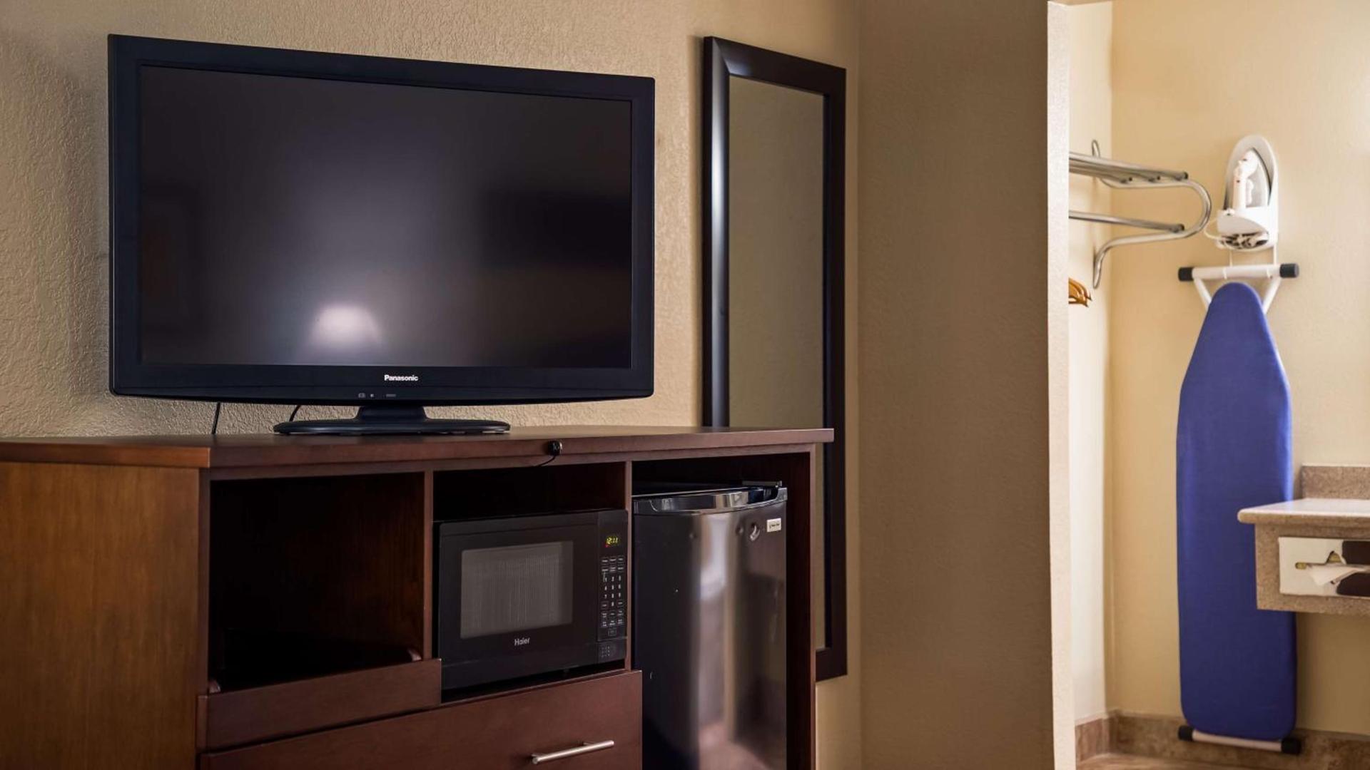 Best Western Pine Springs Inn photo 17