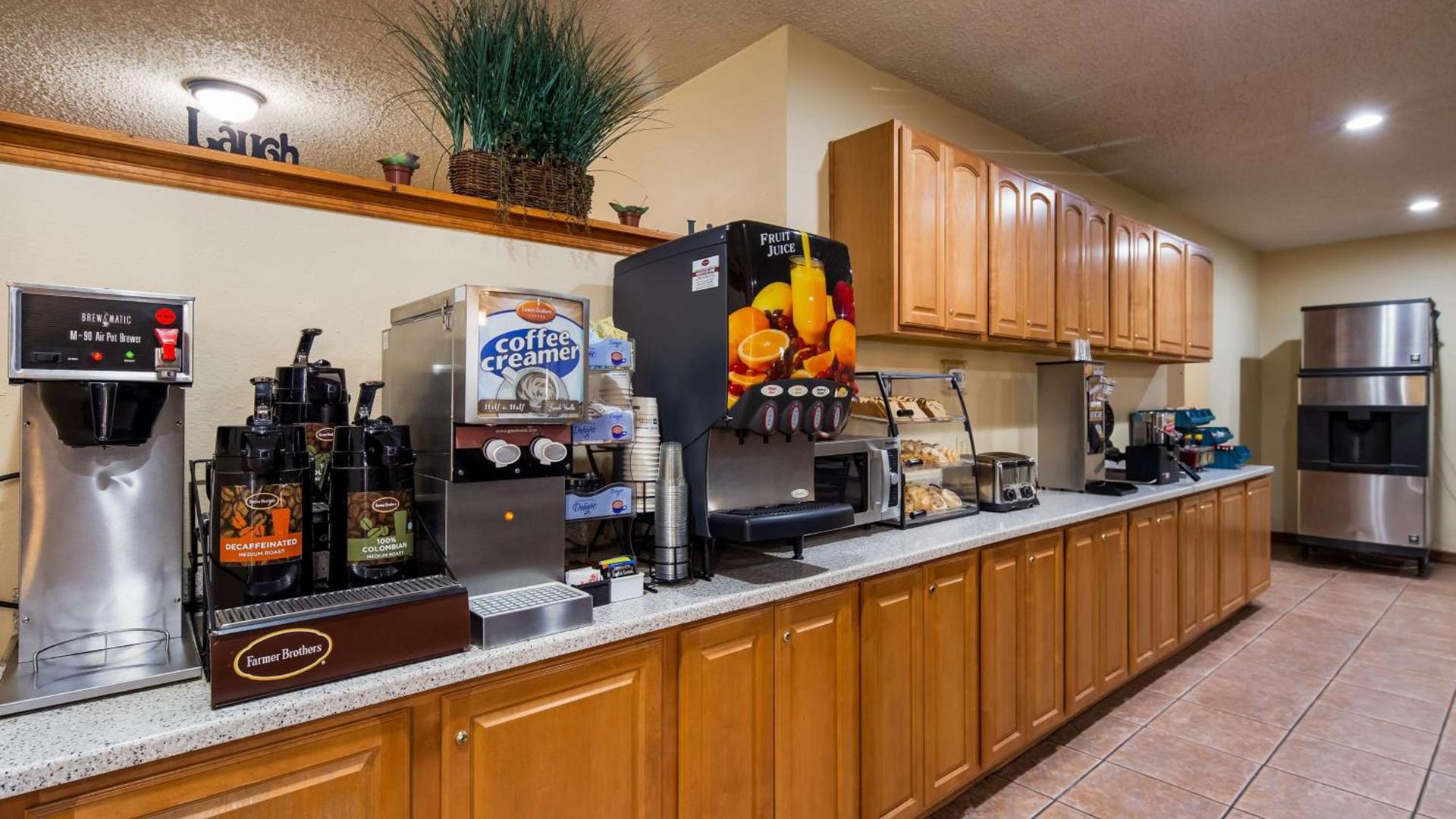 Best Western Pine Springs Inn photo 8