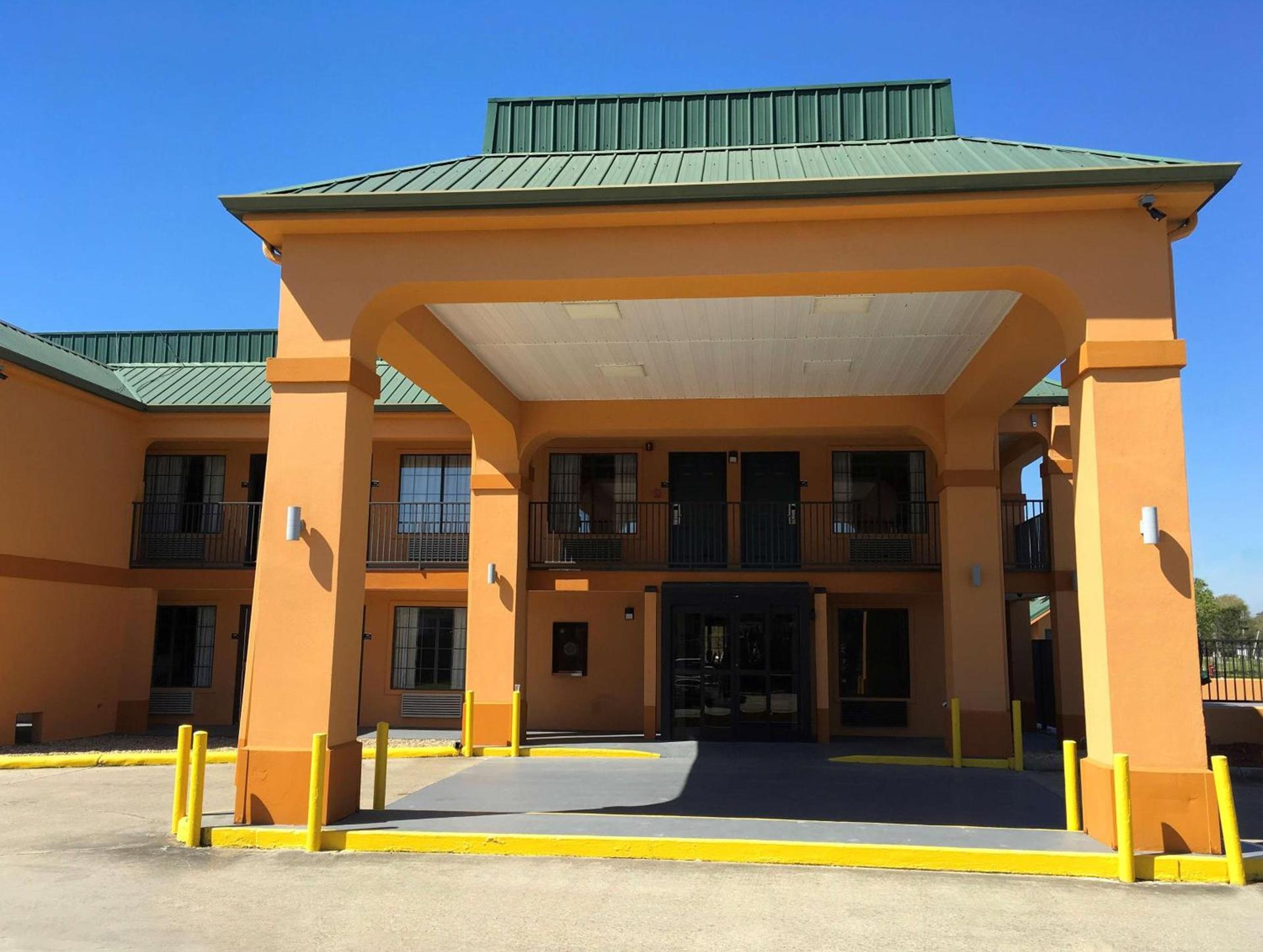 Americas Best Value Inn Denham Springs photo 3