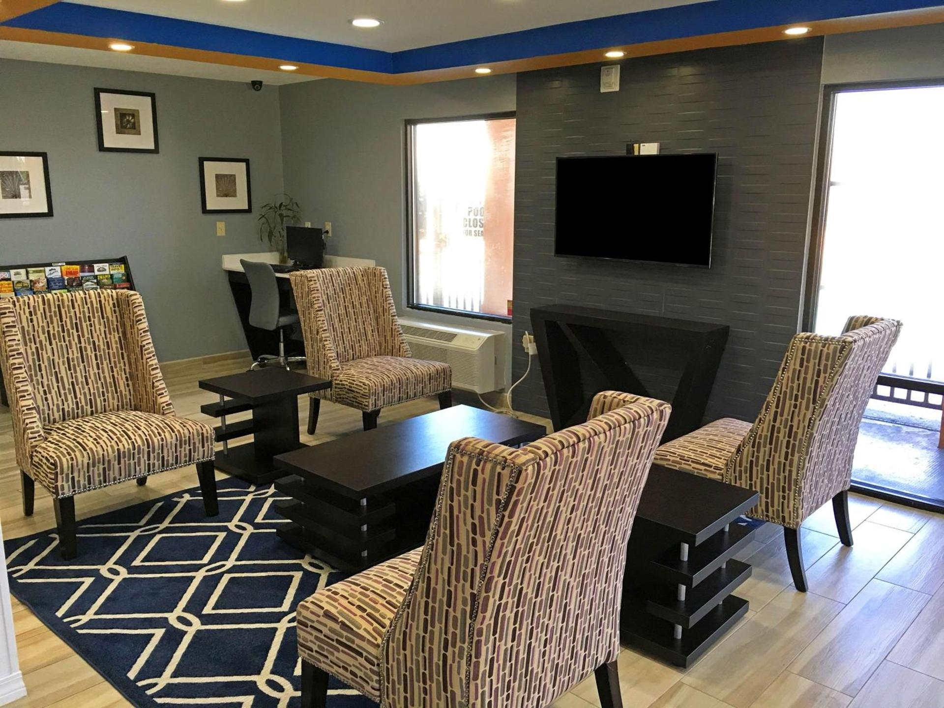 Americas Best Value Inn Denham Springs photo 10