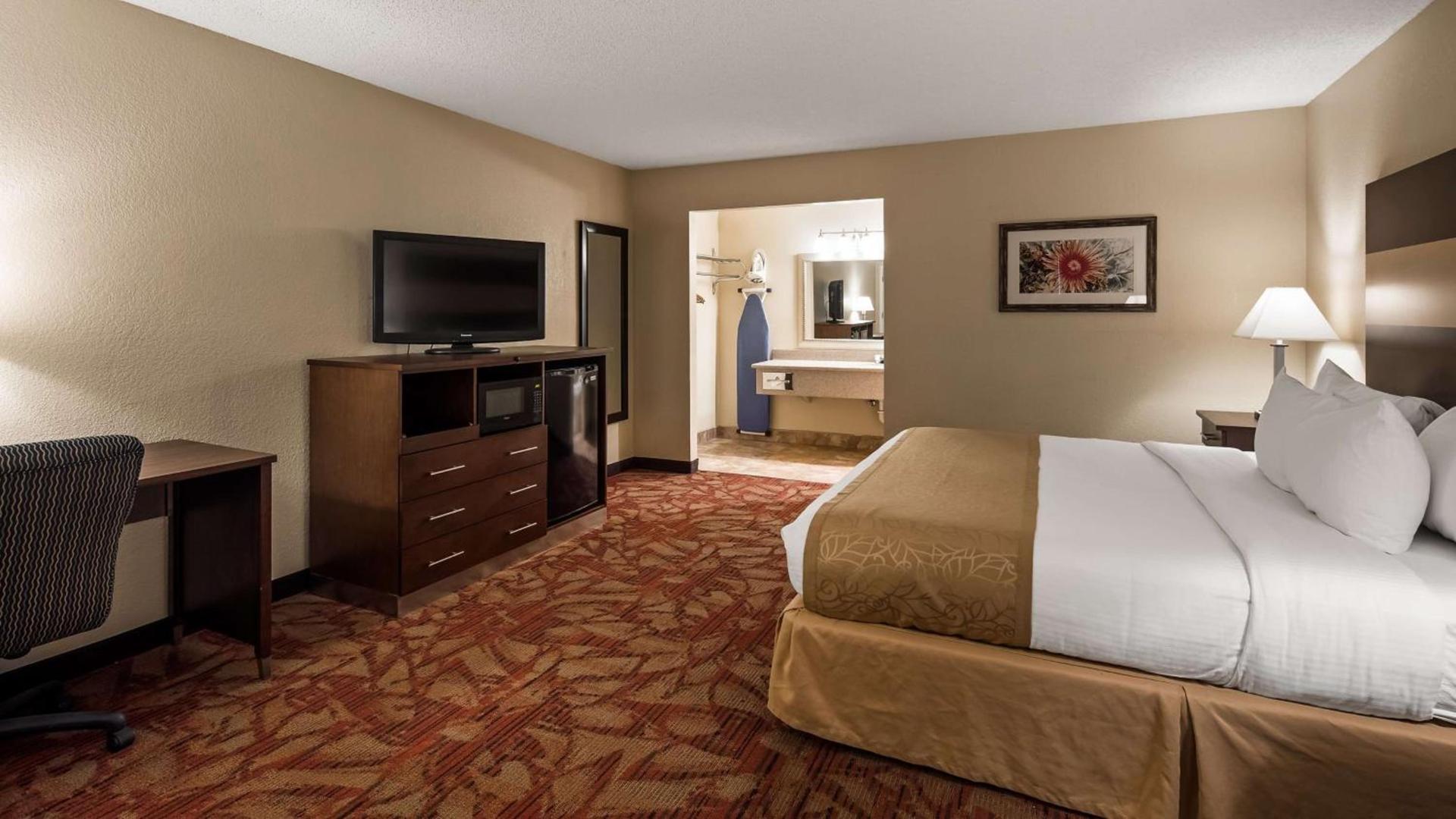 Best Western Pine Springs Inn photo 11