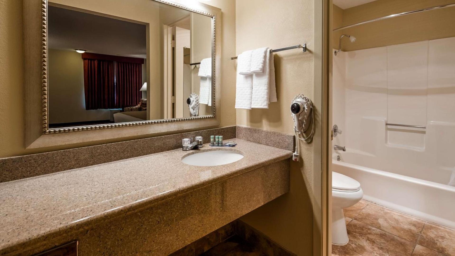 Best Western Pine Springs Inn photo 25