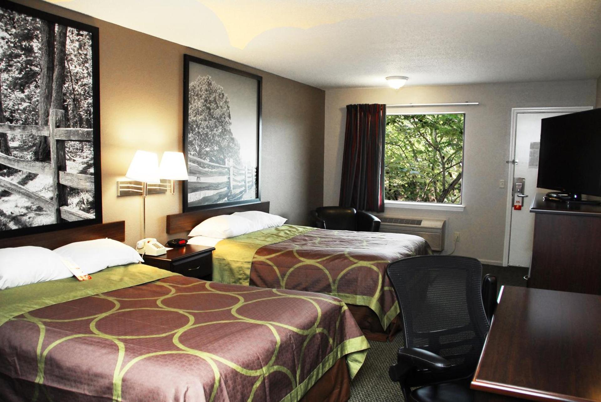 Super 8 by Wyndham Chattanooga Ooltewah photo 2