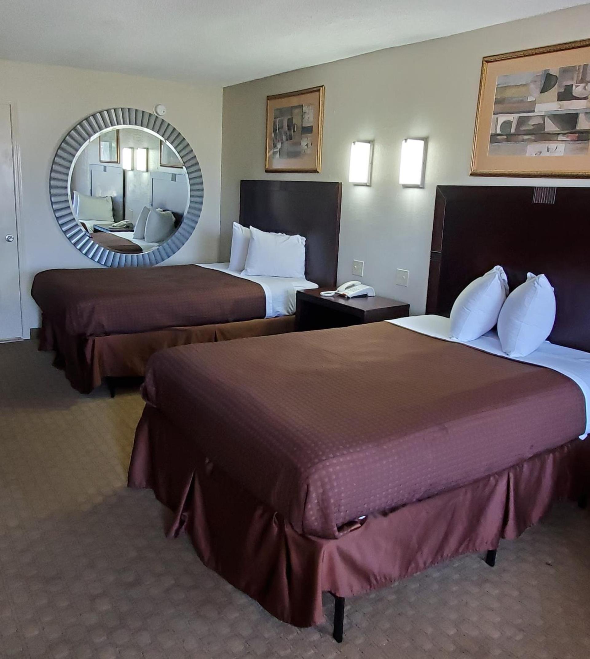 Executive Inn photo 15