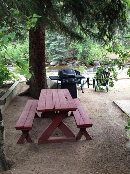 Swiftcurrent Lodge photo 35