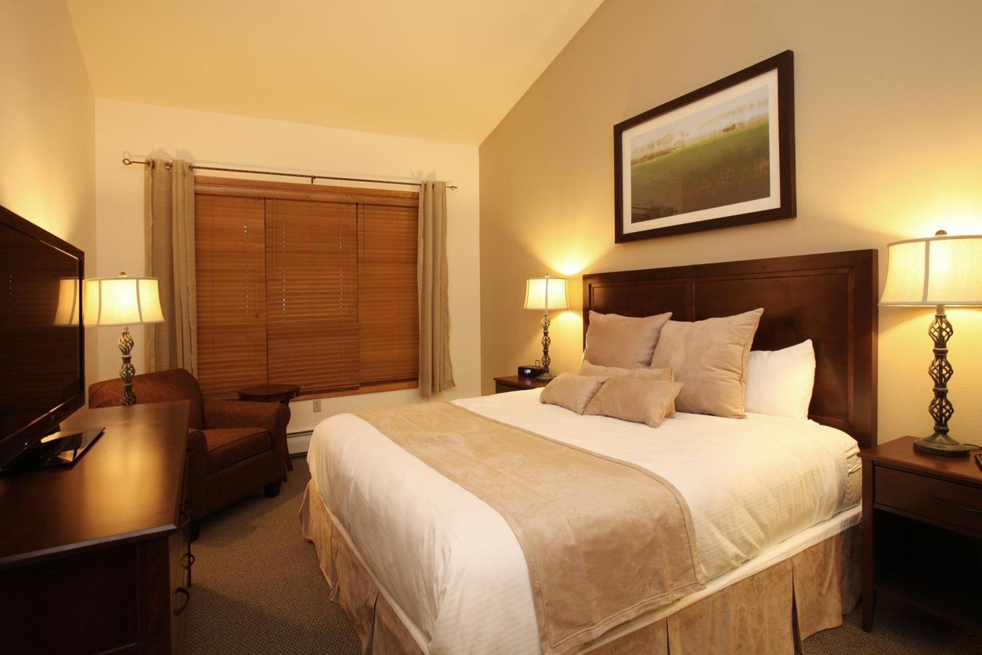 Zephyr Mountain Lodge photo 33