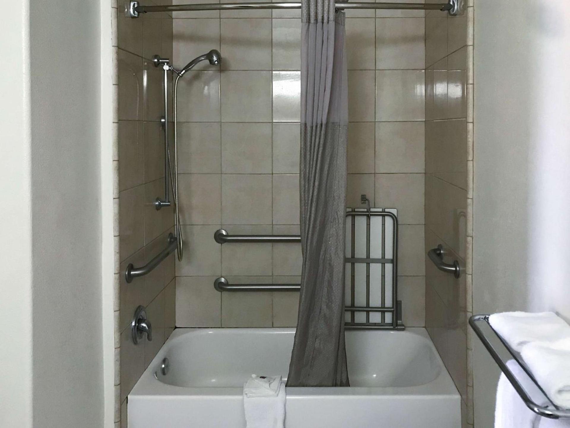 Motel 6-Visalia, CA photo 62