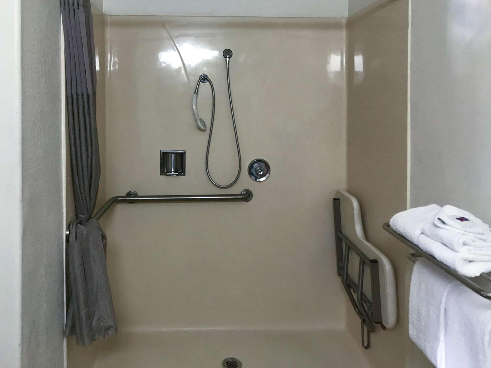 Motel 6-Visalia, CA photo 61