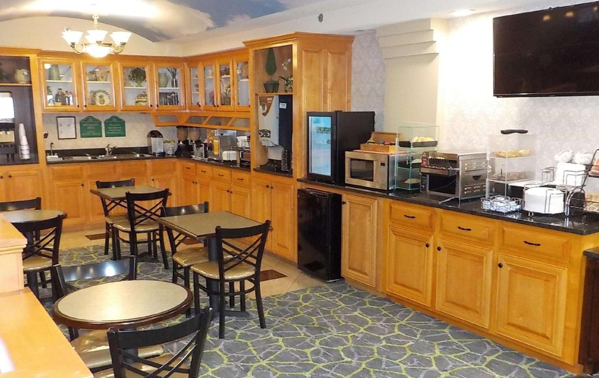 SureStay Plus Hotel by Best Western Warner Robins AFB photo 6