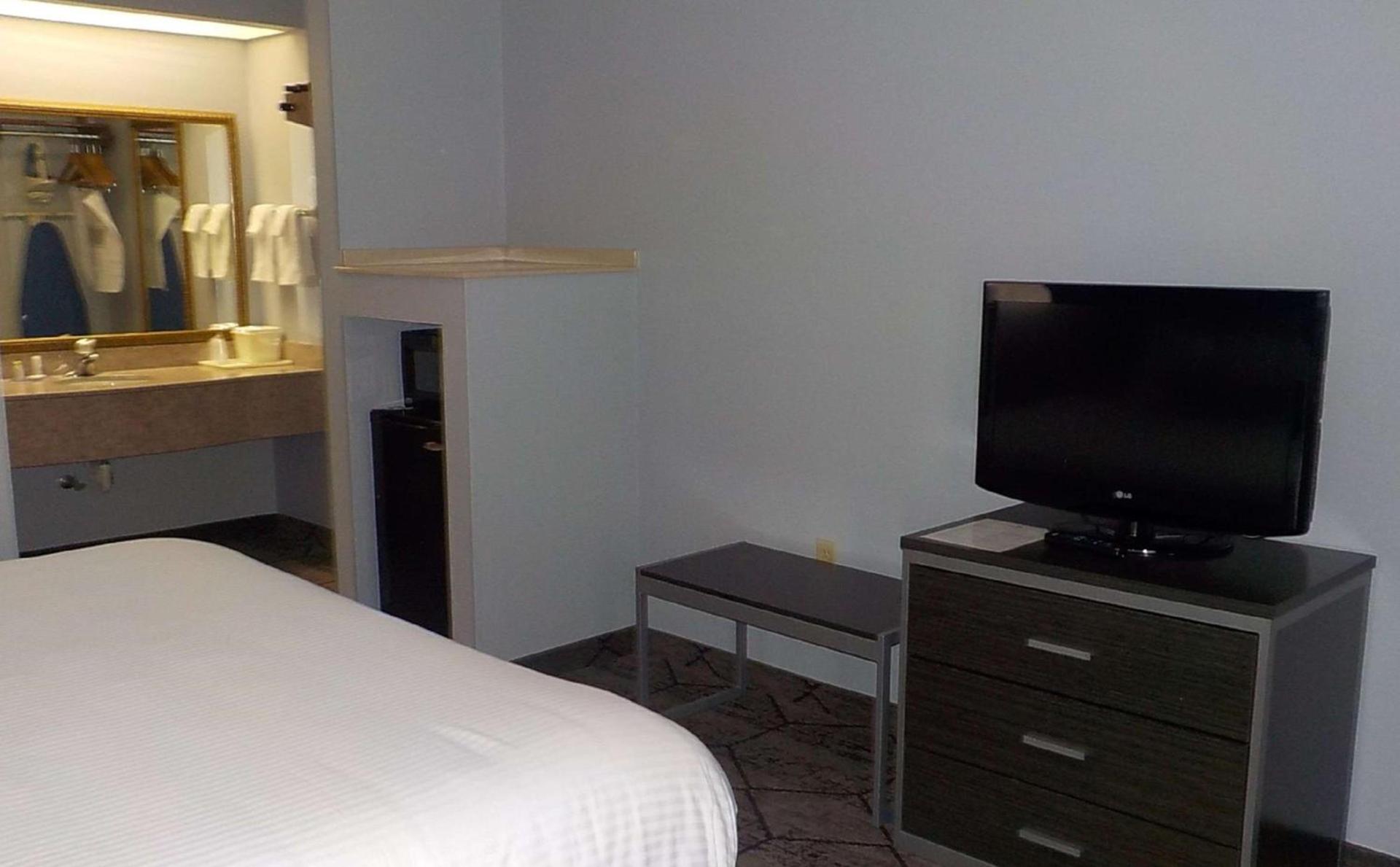 SureStay Plus Hotel by Best Western Warner Robins AFB photo 12
