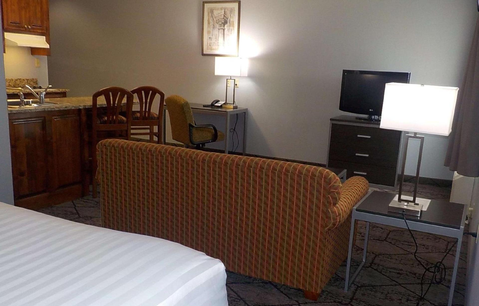 SureStay Plus Hotel by Best Western Warner Robins AFB photo 21