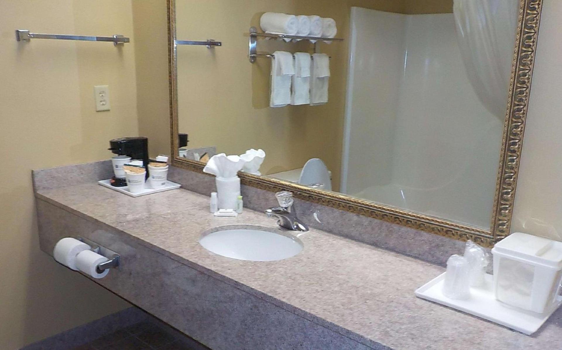 SureStay Plus Hotel by Best Western Warner Robins AFB photo 24