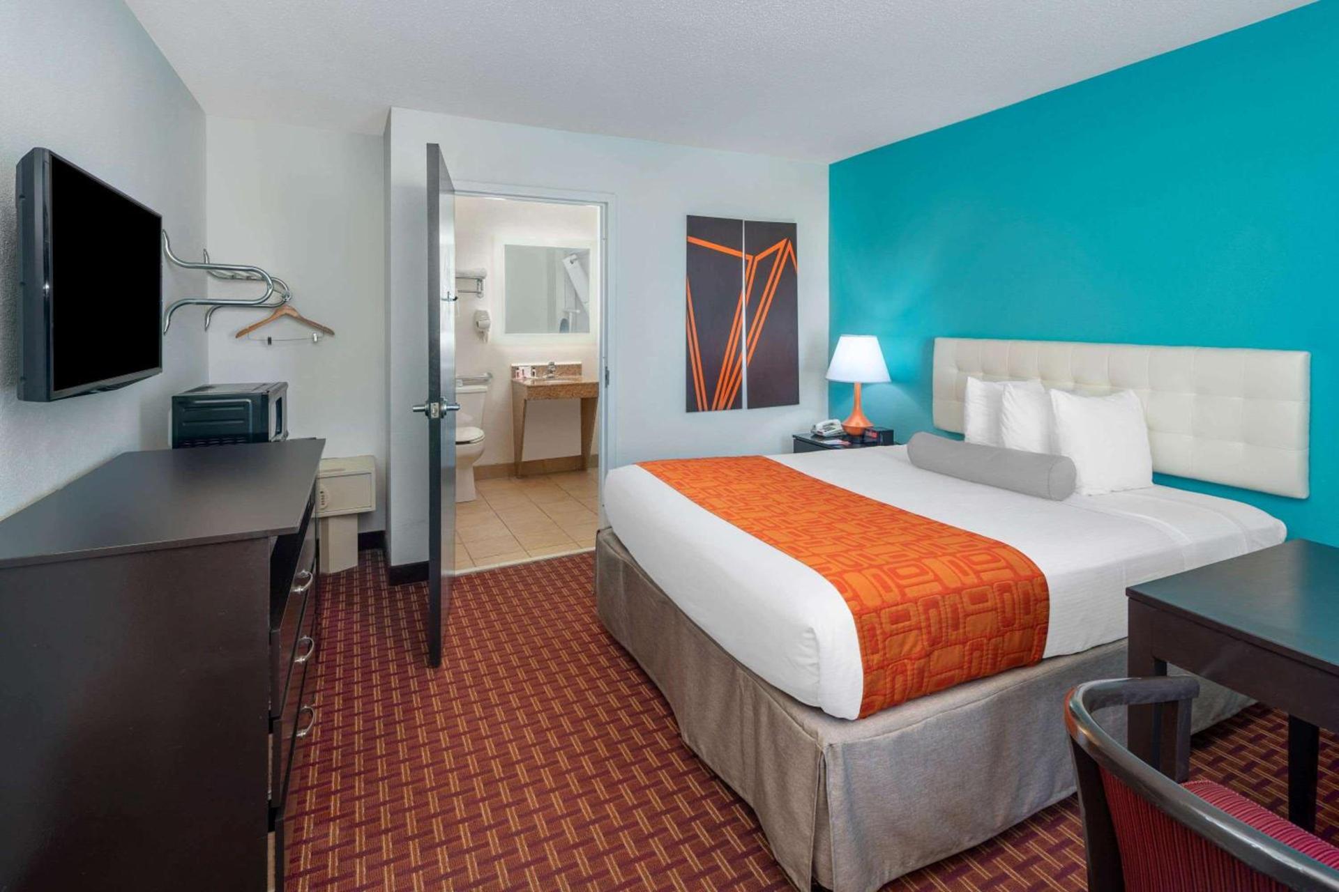 Howard Johnson by Wyndham Rock Hill photo 12