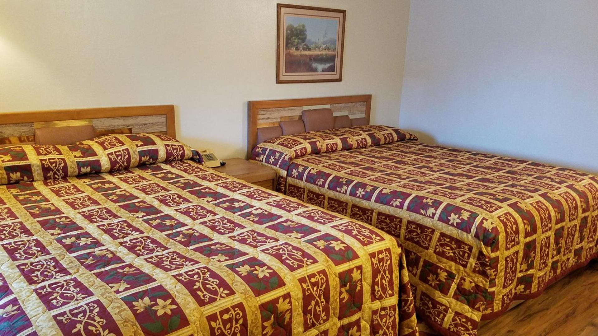 Royal Motor Inn photo 11