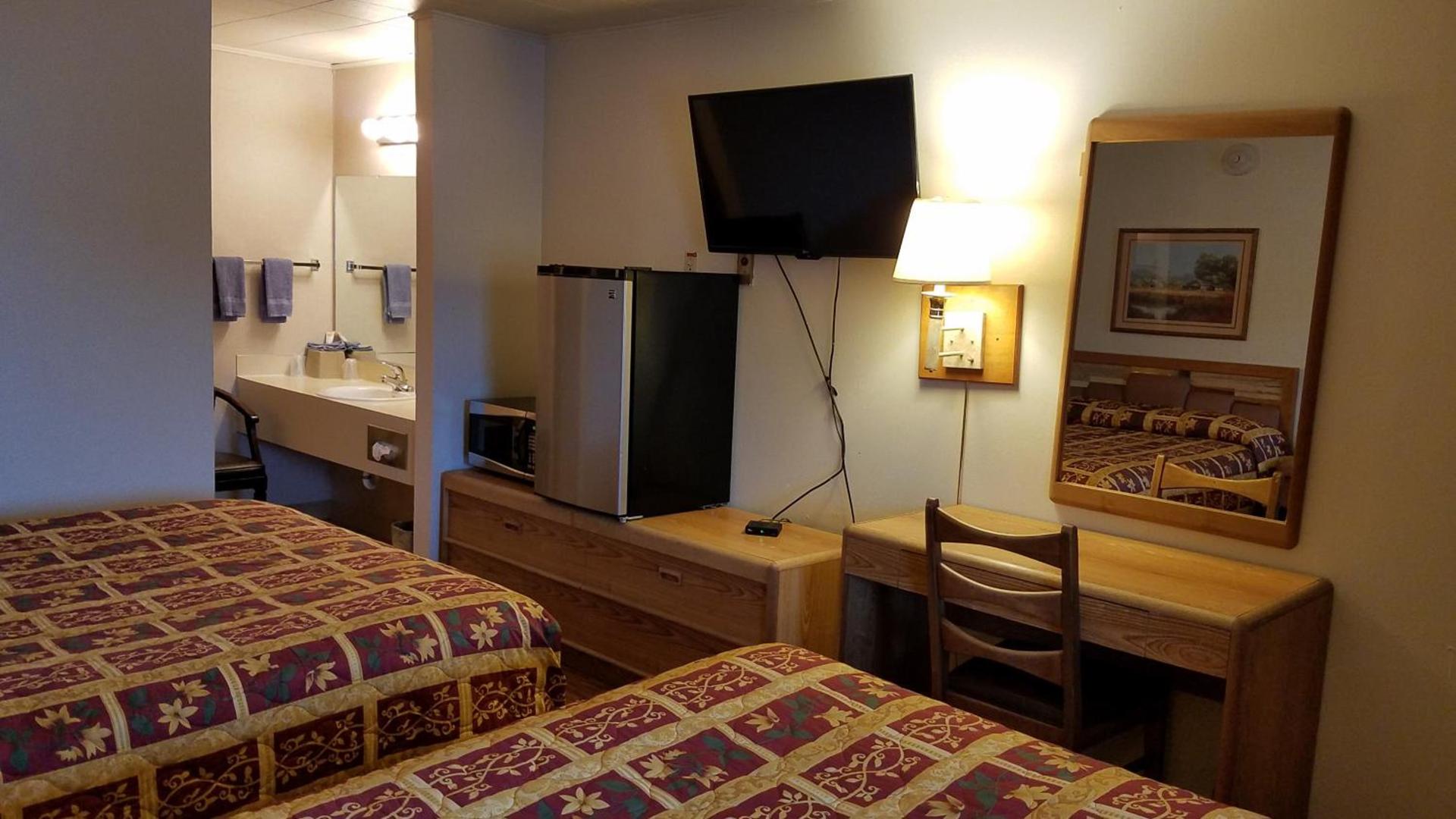 Royal Motor Inn photo 12