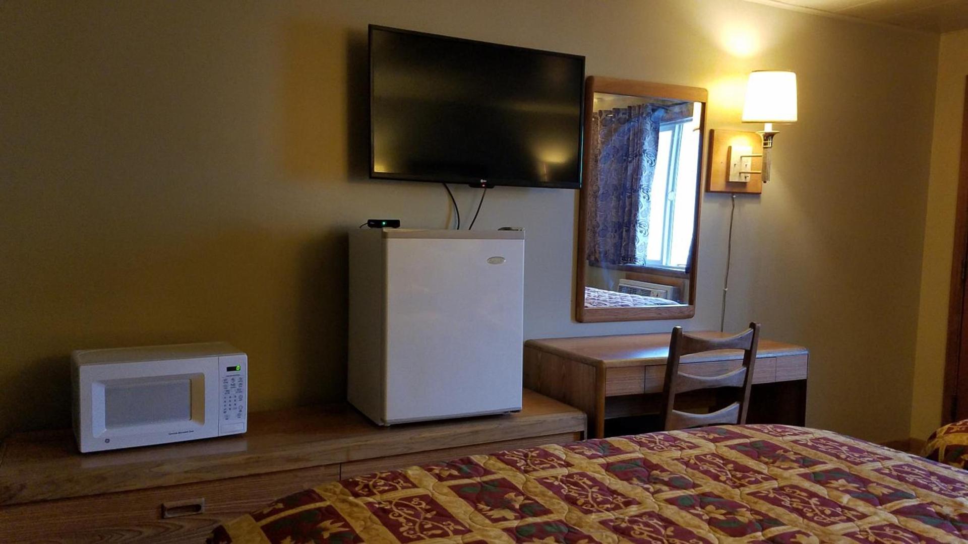 Royal Motor Inn photo 22