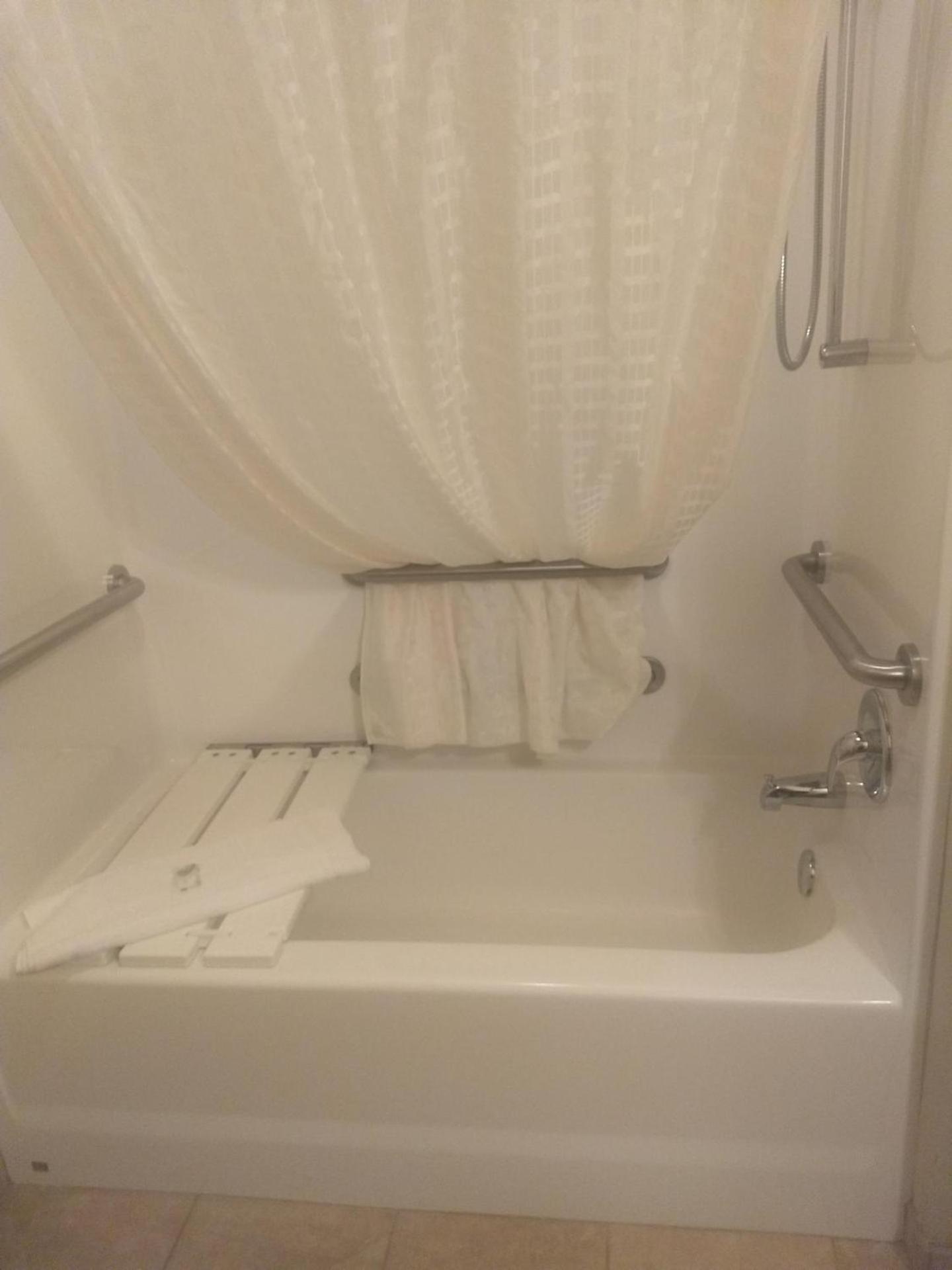 Cobblestone Inn & Suites - Avoca photo 8