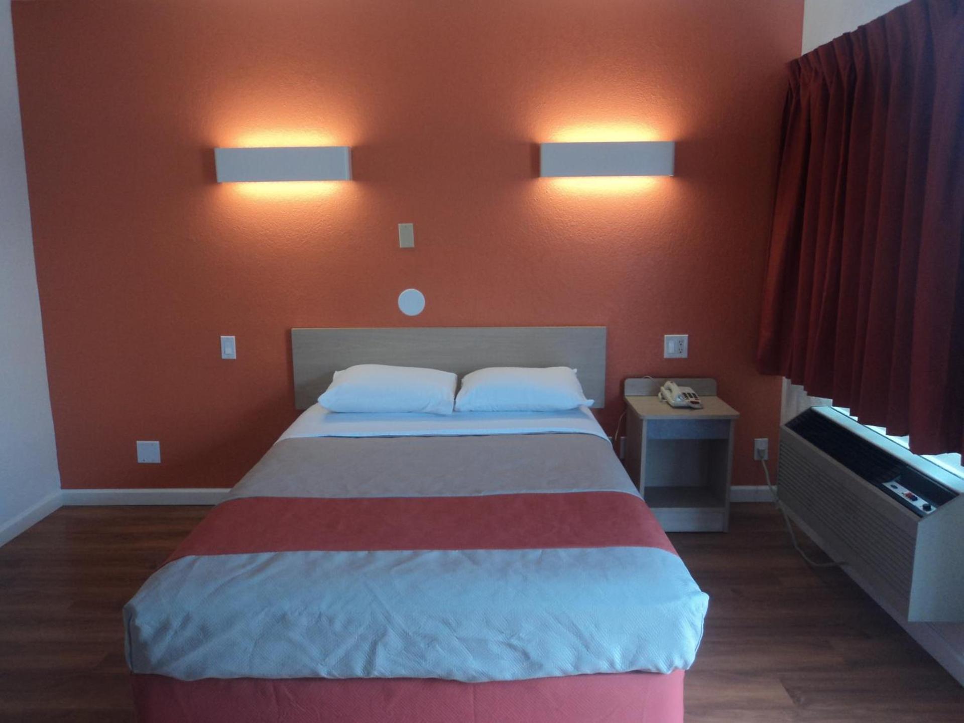 Motel 6 Albuquerque Northeast photo 31