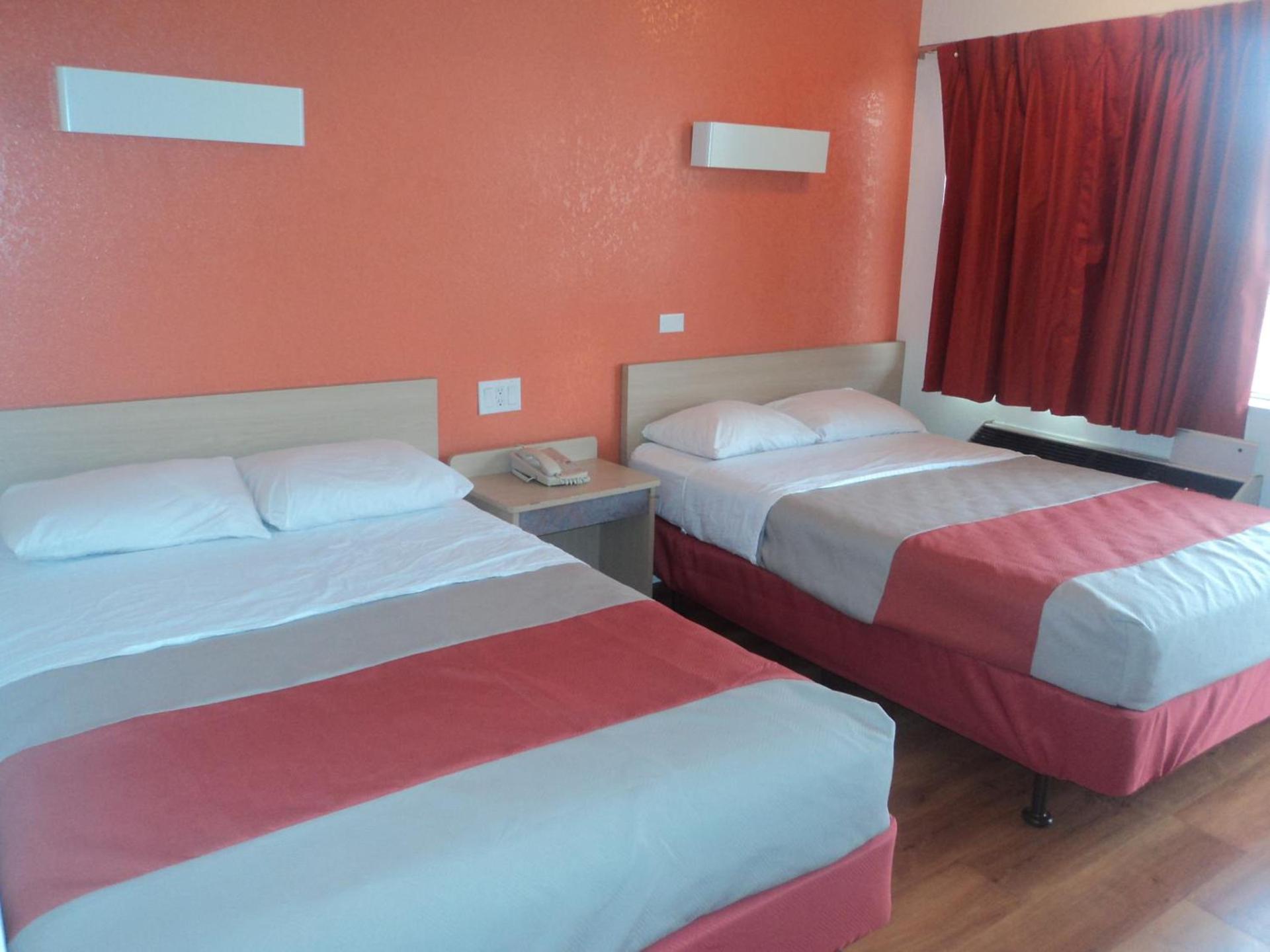 Motel 6 Albuquerque Northeast photo 35