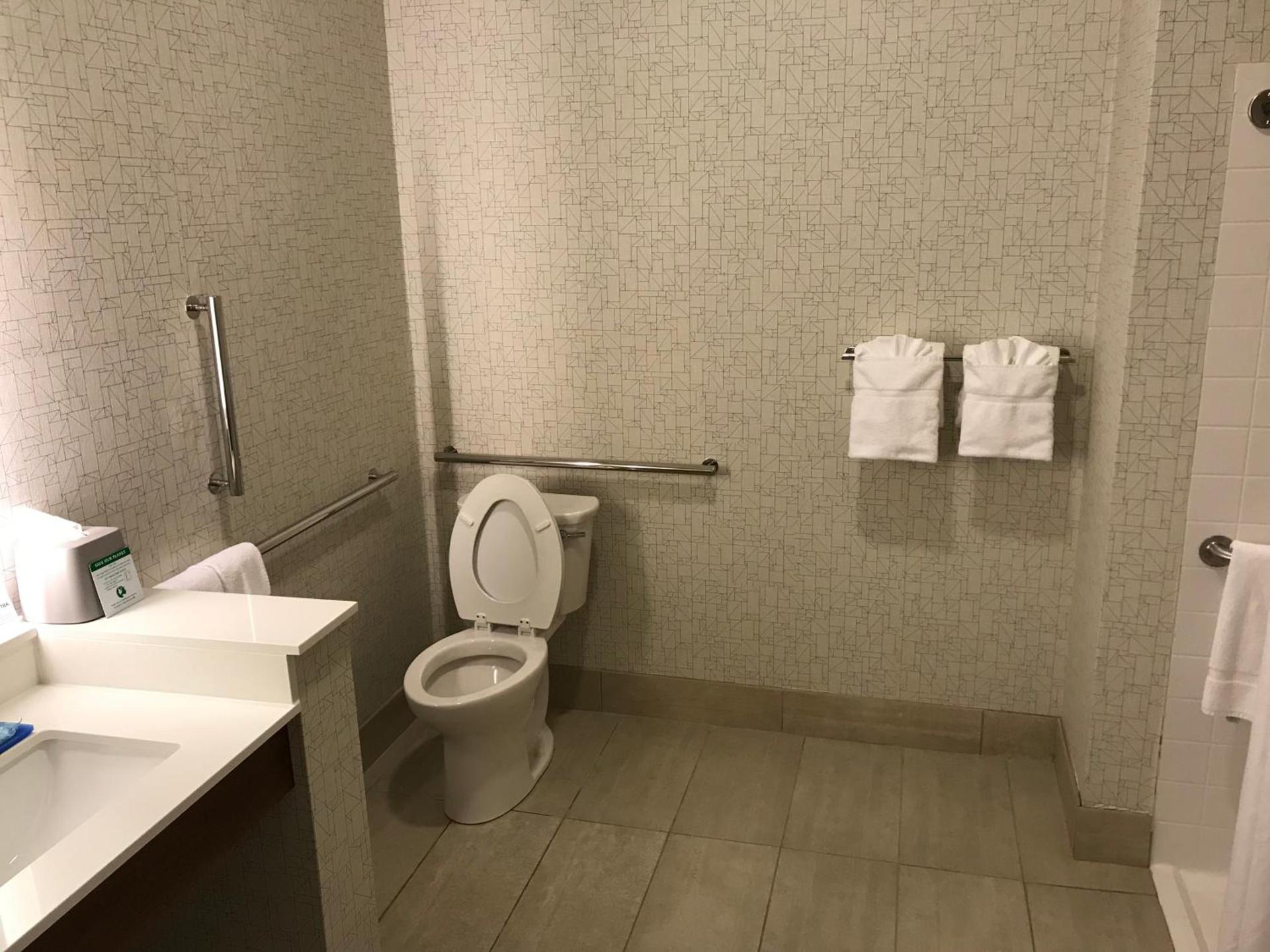 Holiday Inn Express & Suites - Pittsburgh - Monroeville by IHG photo 11