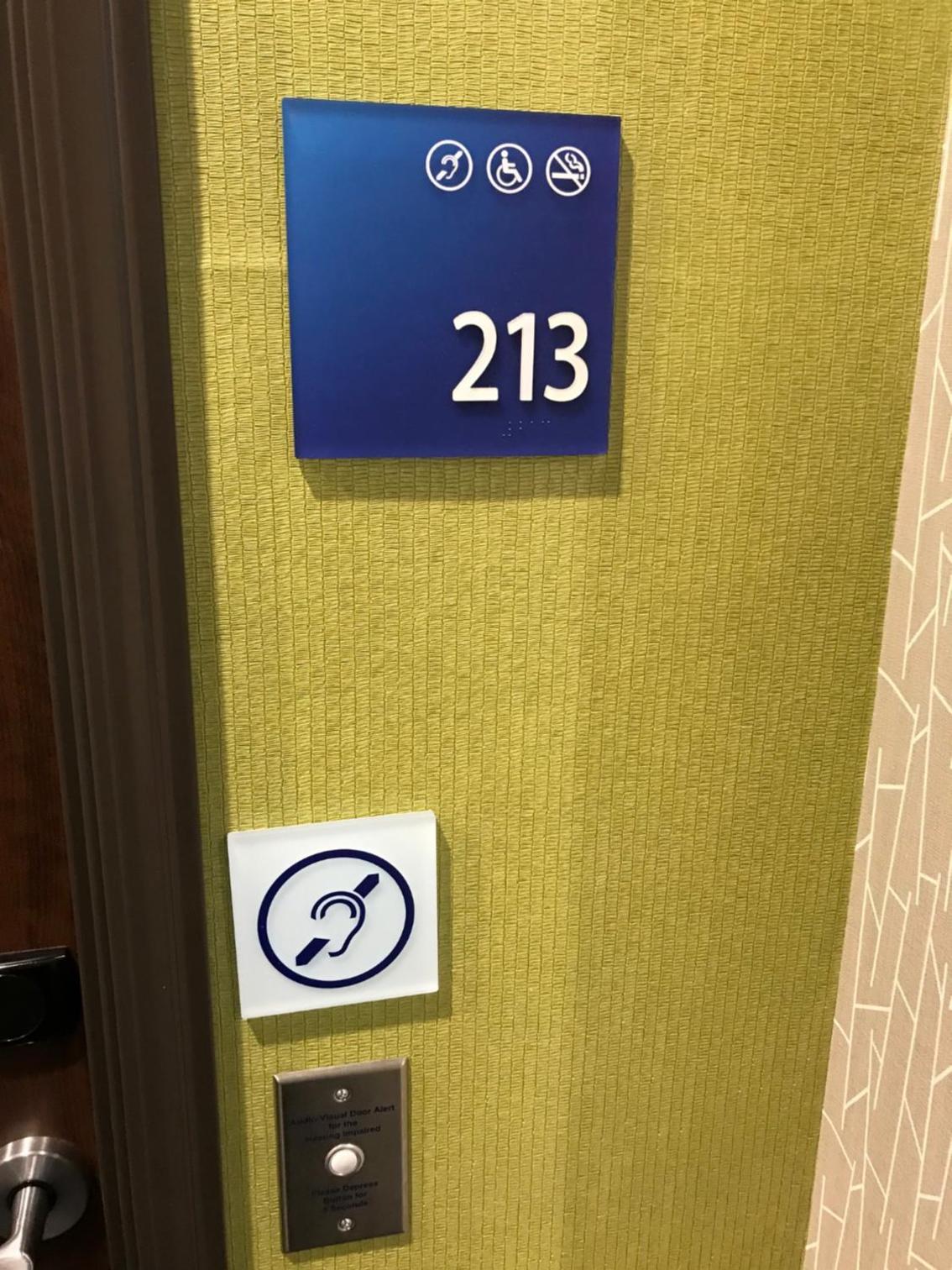 Holiday Inn Express & Suites - Pittsburgh - Monroeville by IHG photo 6